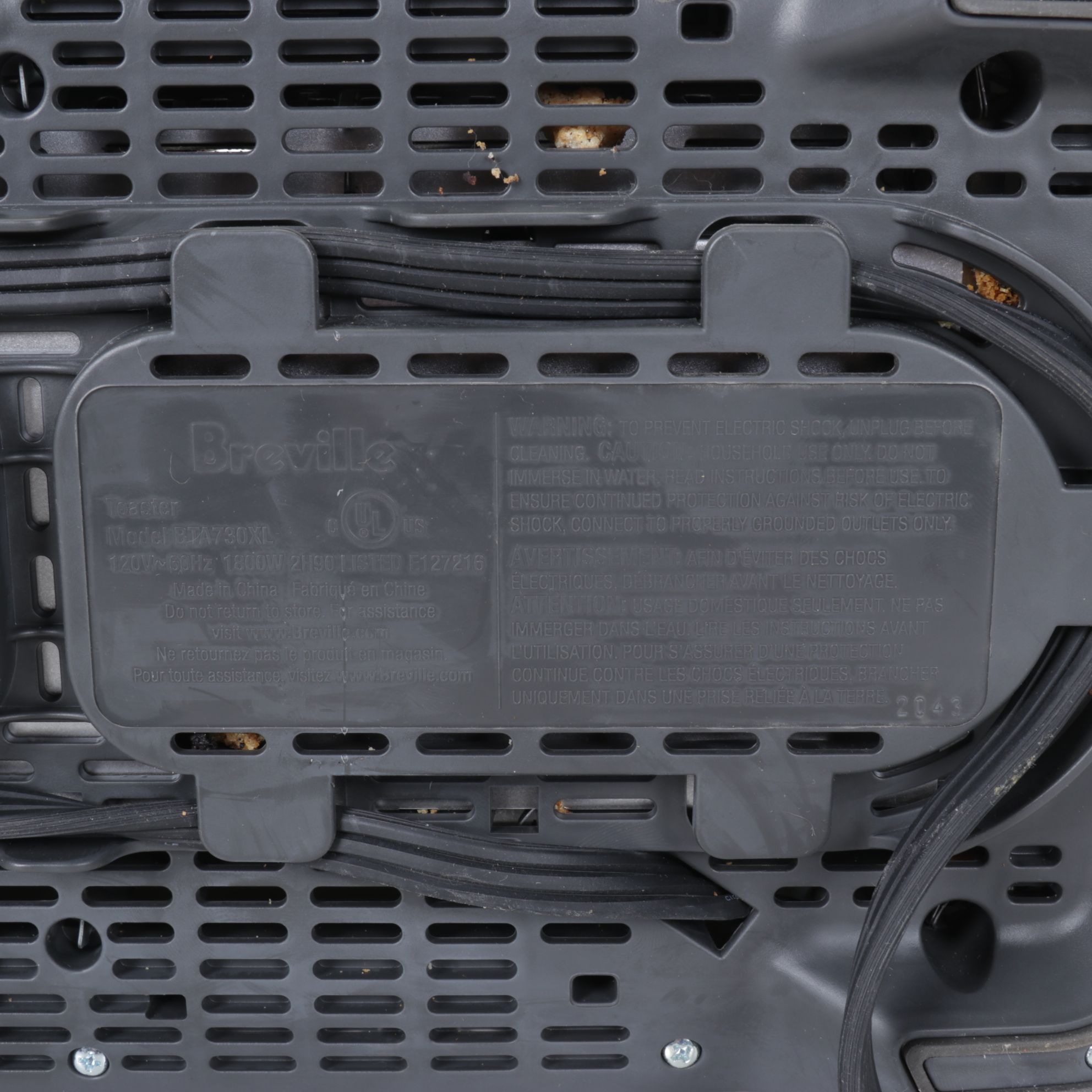 Kuerig Platinum Coffee Brewer & Breville Four Slice Toaster