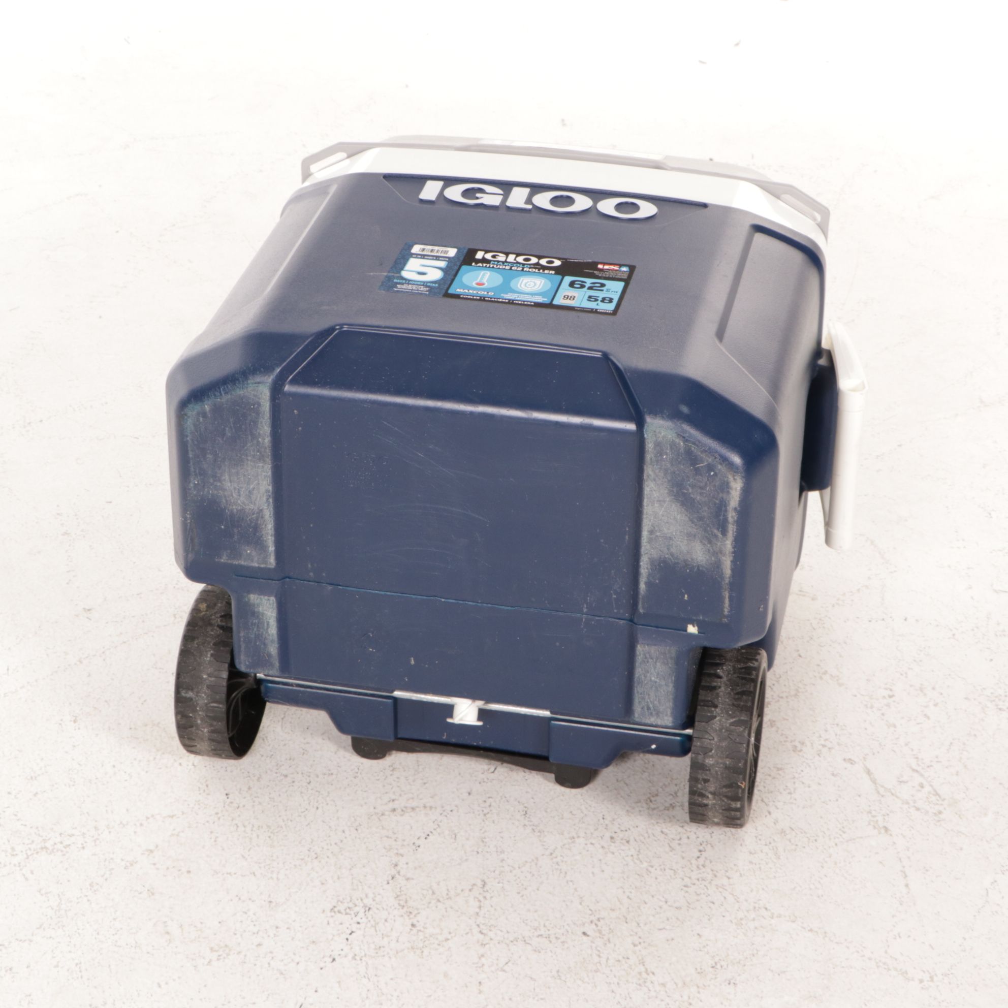 Igloo "Contour 30" and Rolling "Latitude 62" Coolers