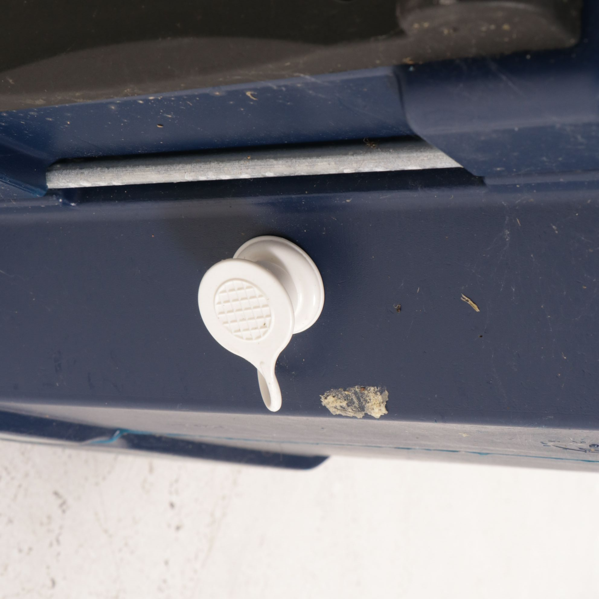 Igloo "Contour 30" and Rolling "Latitude 62" Coolers