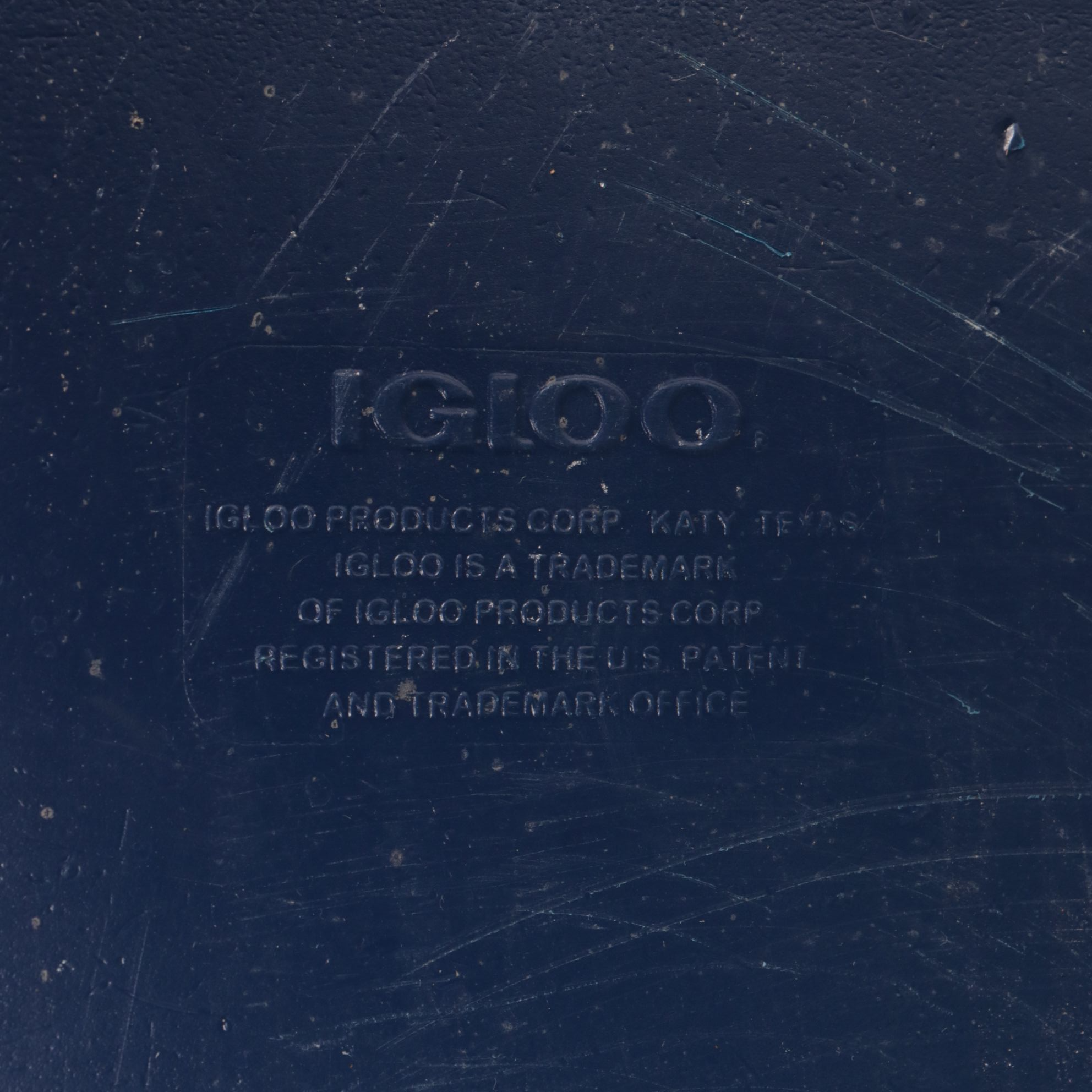 Igloo "Contour 30" and Rolling "Latitude 62" Coolers