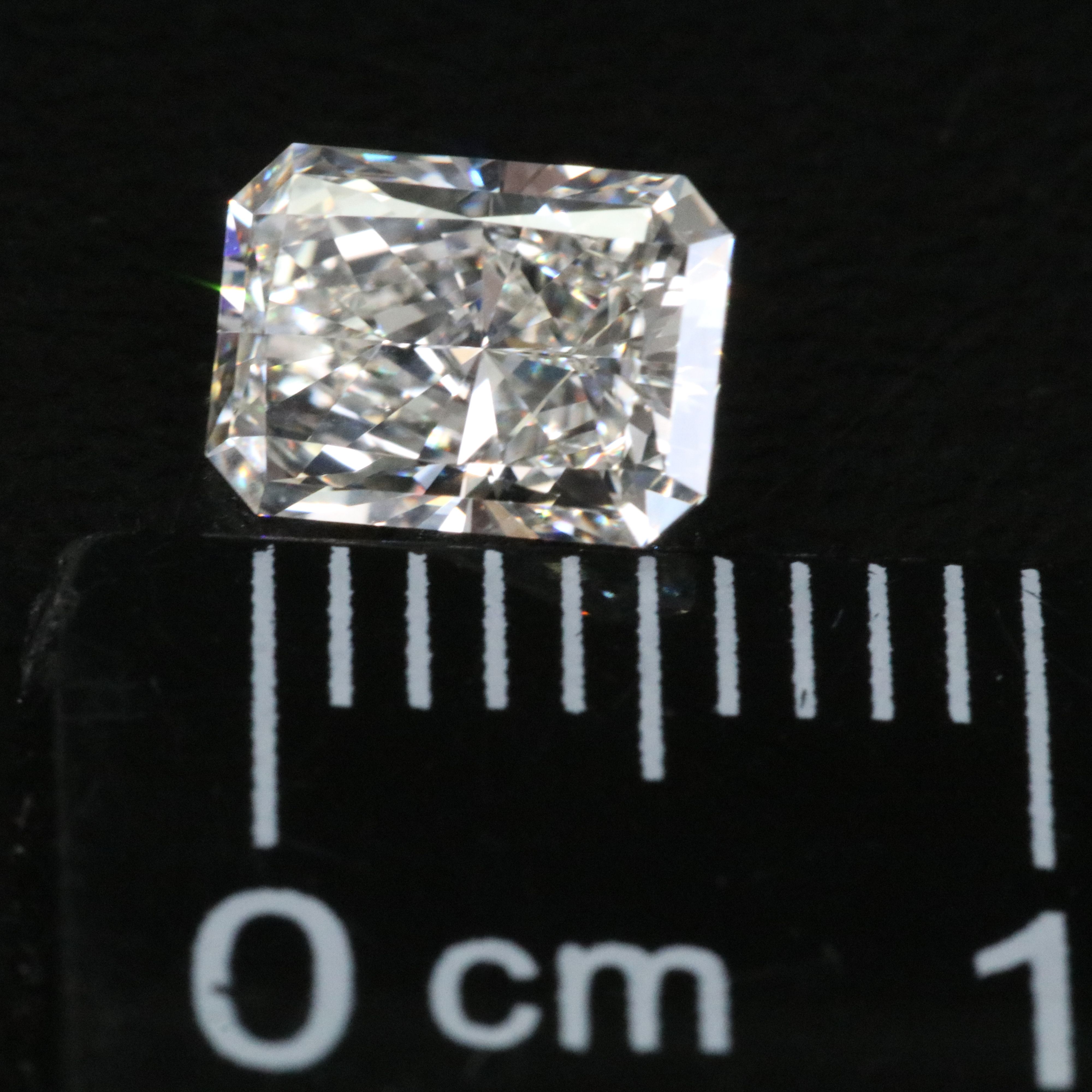 Loose 0.96 CT Lab Grown Diamond with IGI Report