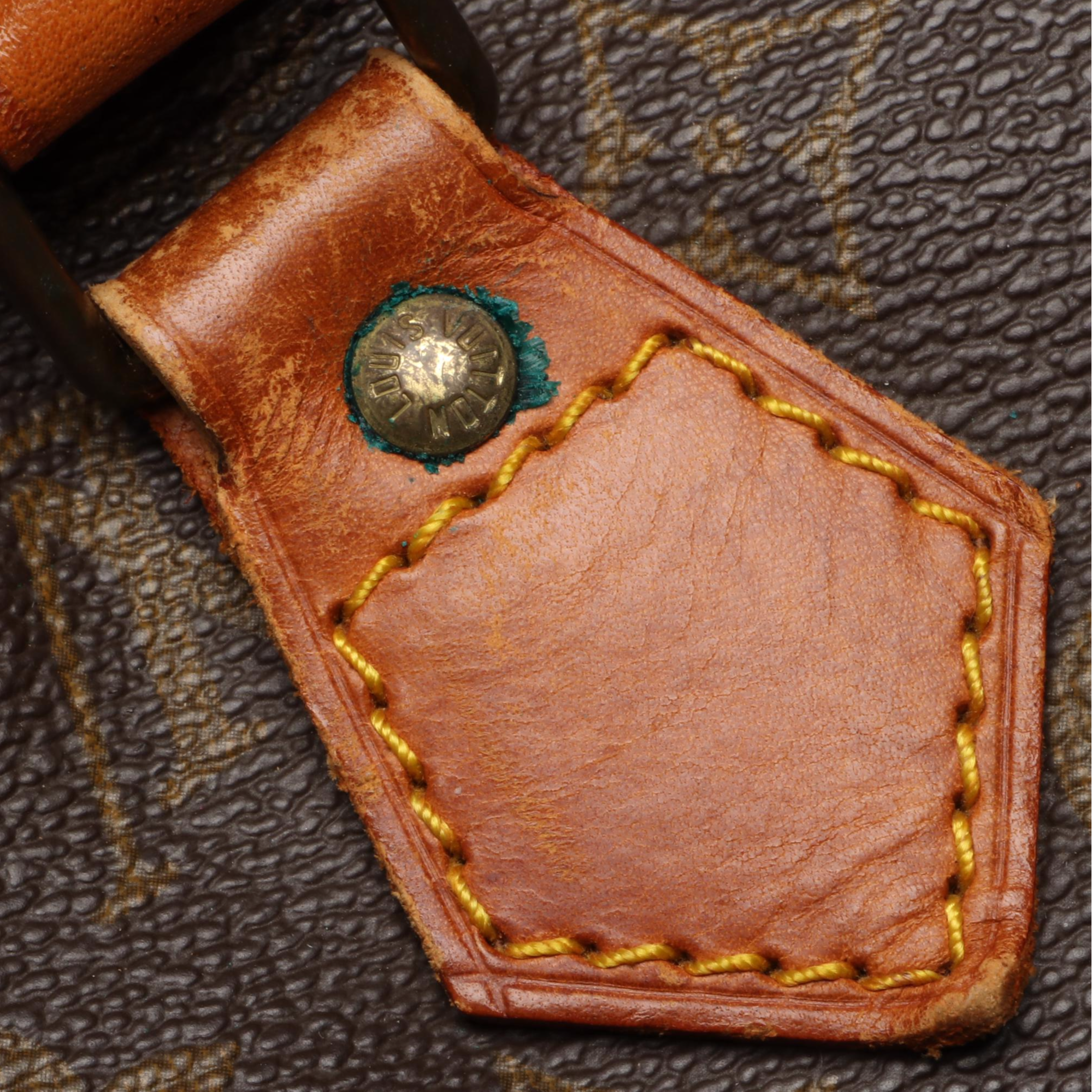 Louis Vuitton Speedy 40 in Monogram Canvas and Vachetta Leather