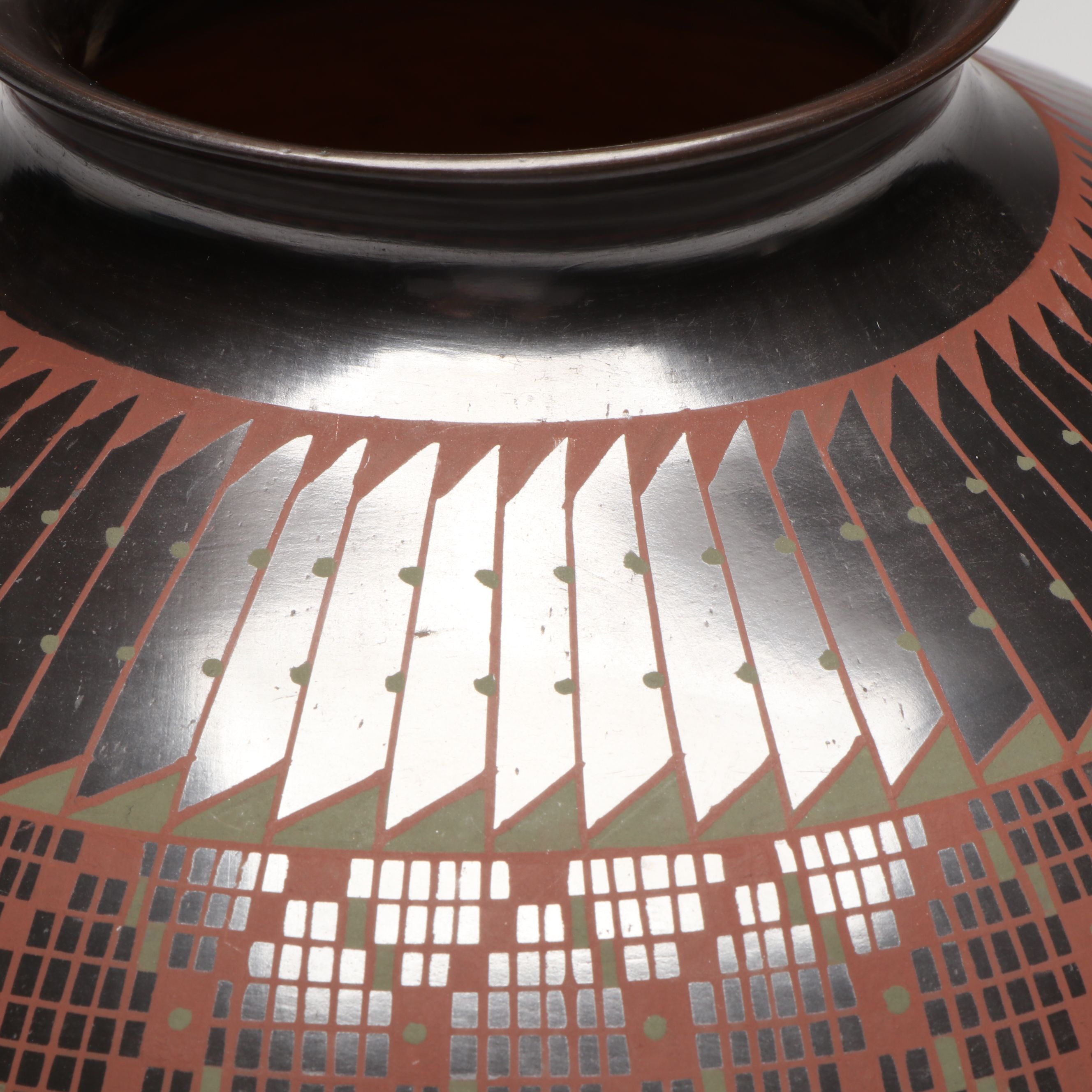 Efrain Lucero Mata Ortiz Polychrome Pottery Olla