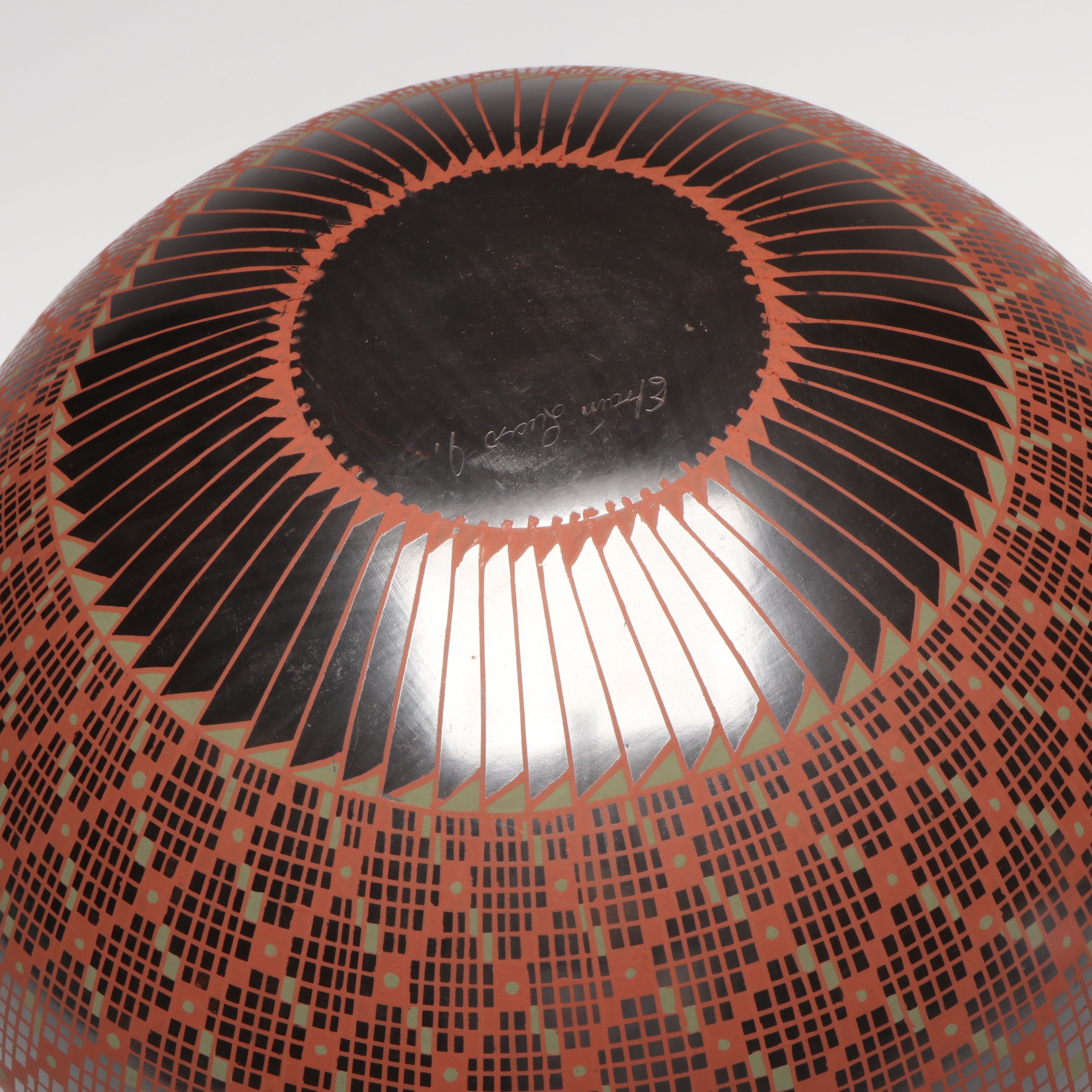 Efrain Lucero Mata Ortiz Polychrome Pottery Olla