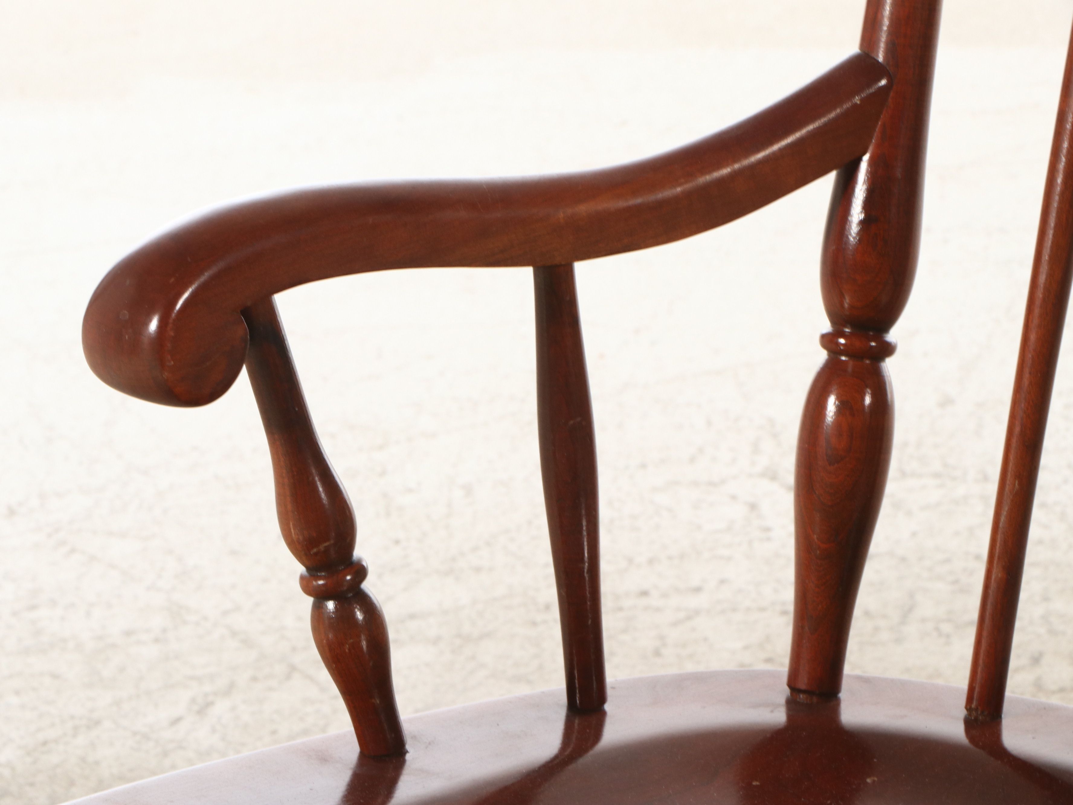 American Colonial Style Cherry Windsor Rocking Chair, Mid to Late 20th Century