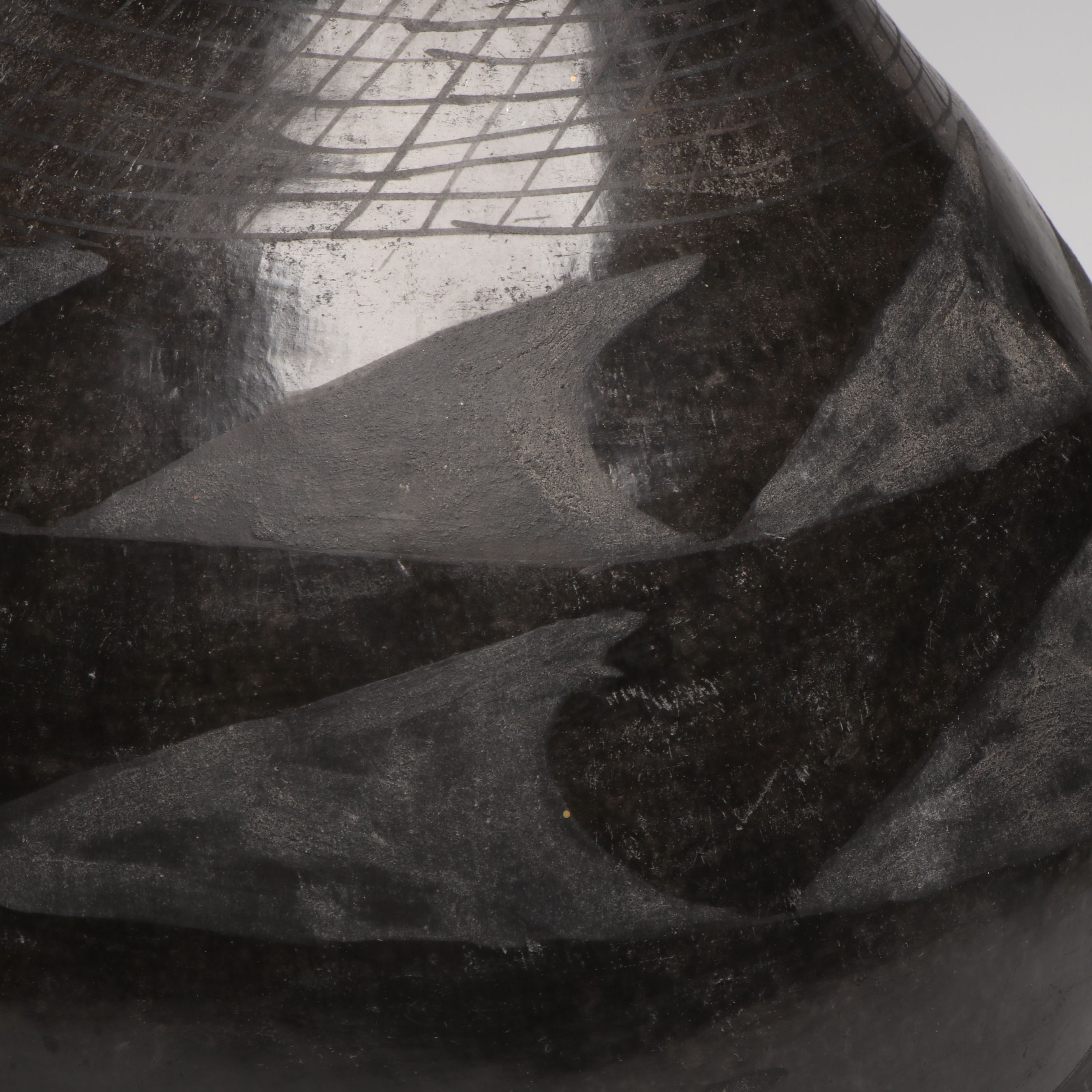 Silvia Silveira Mata Ortiz Pottery Blackware Vase, Mid-20th Century