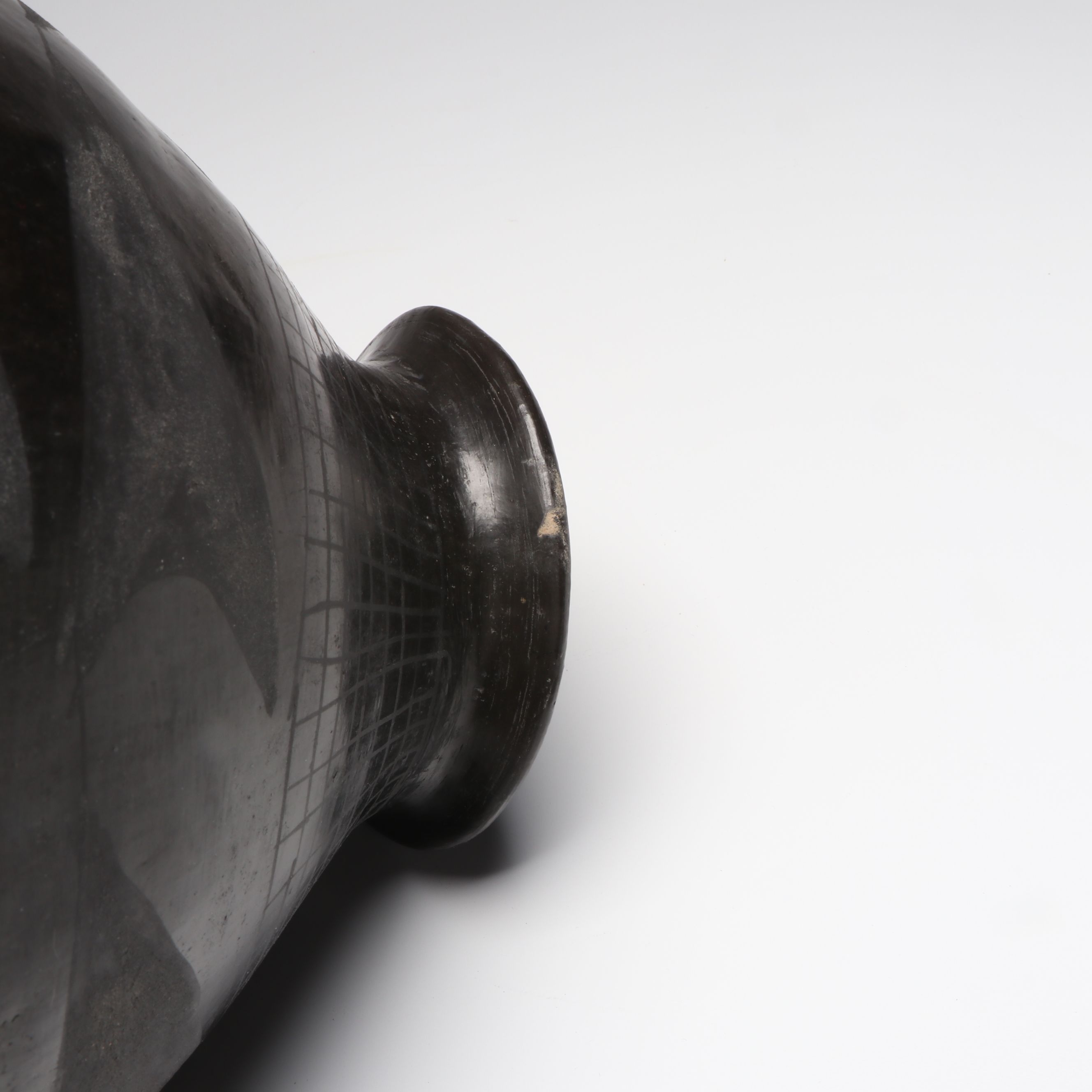 Silvia Silveira Mata Ortiz Pottery Blackware Vase, Mid-20th Century