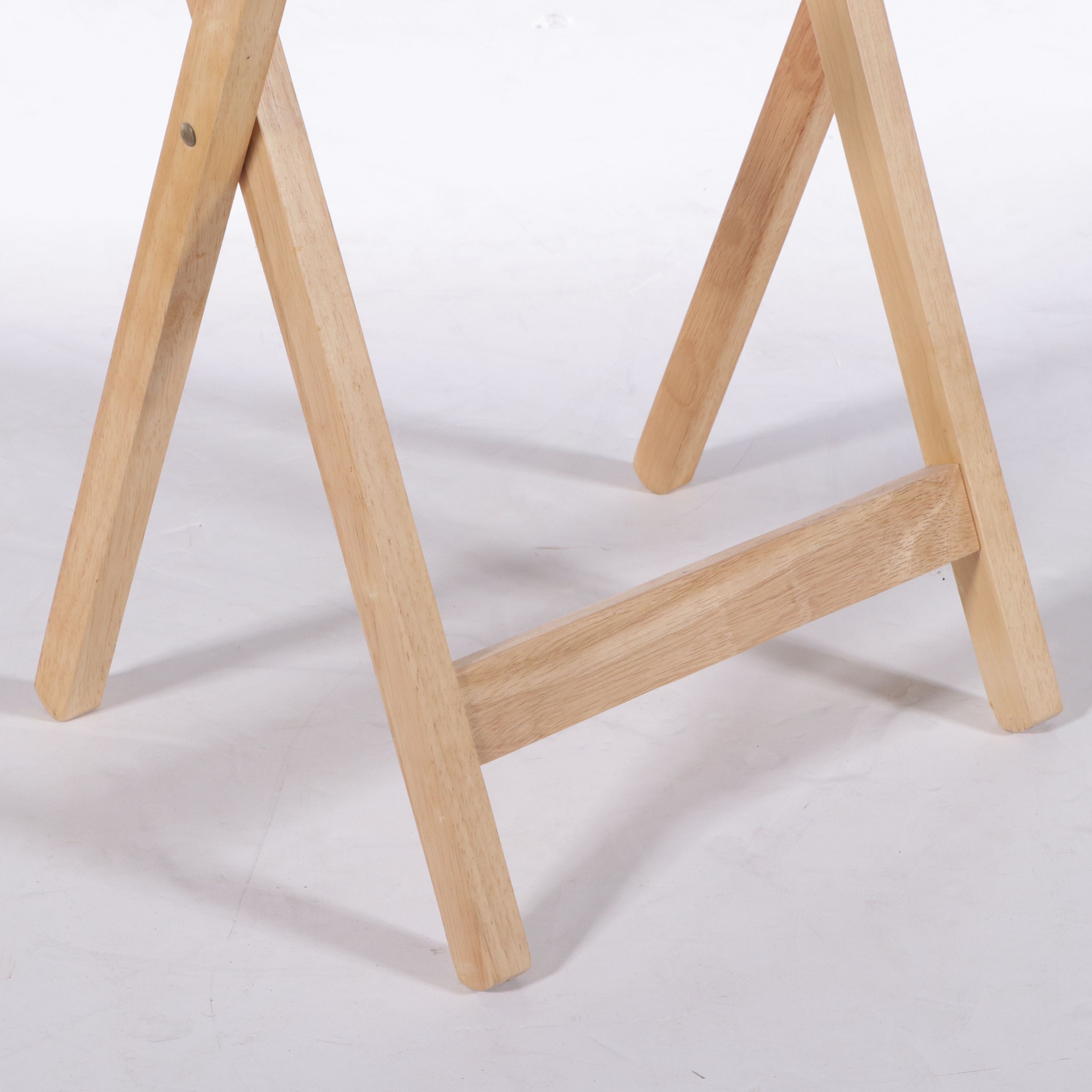 Linens-n-Things Blonde Wood Tray Table Set