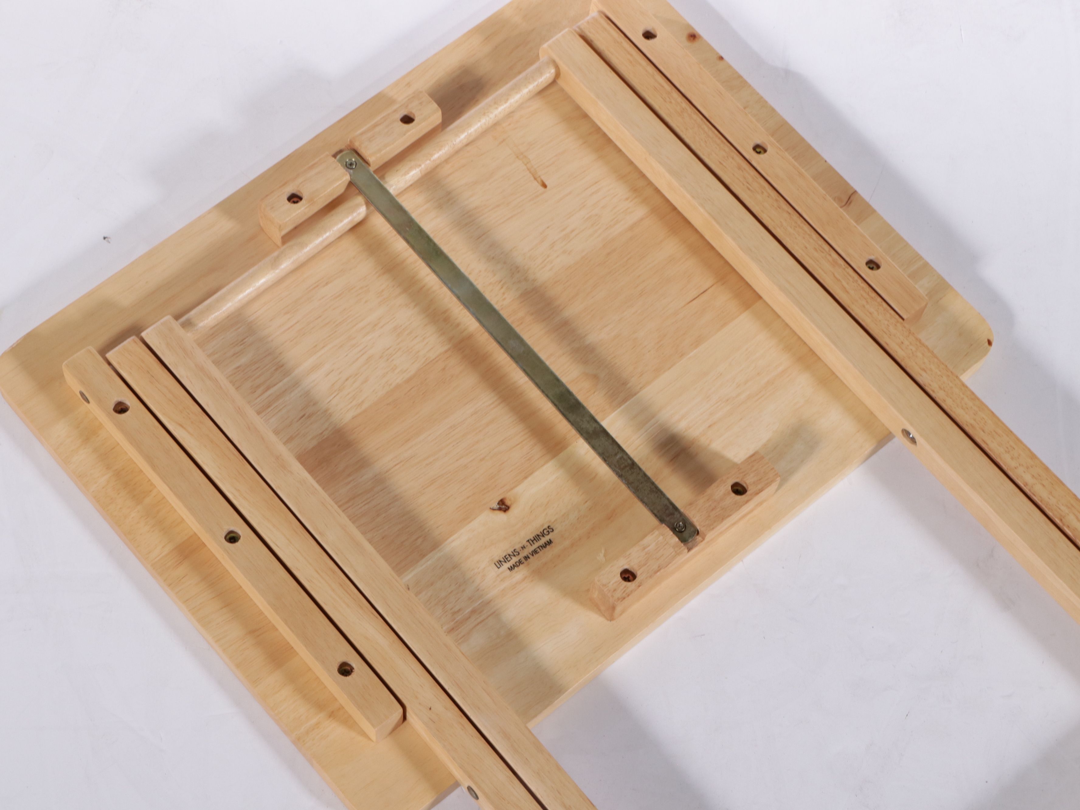 Linens-n-Things Blonde Wood Tray Table Set