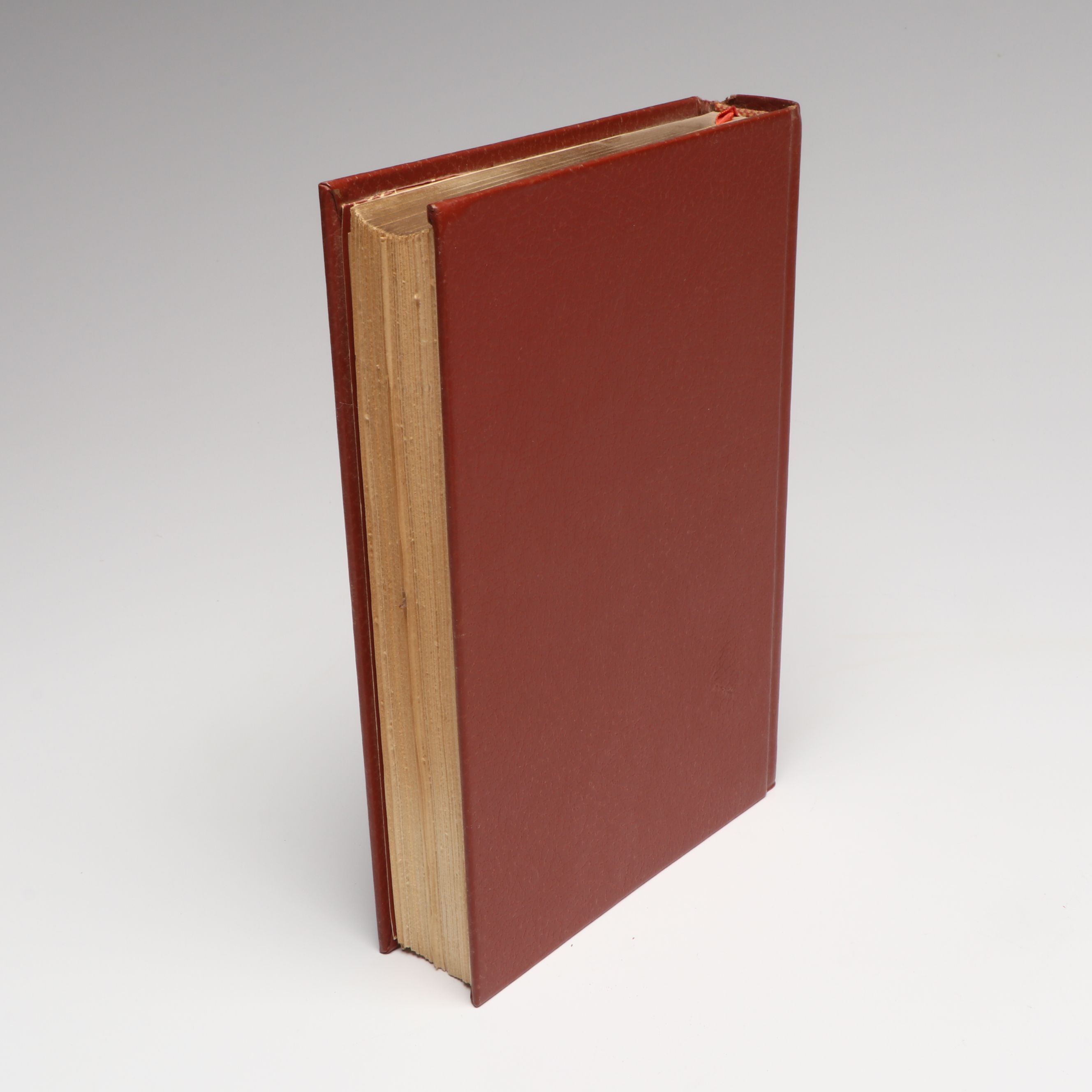 Victor Hugo's "Les Misérables" and More Literary Classics in Wood Case