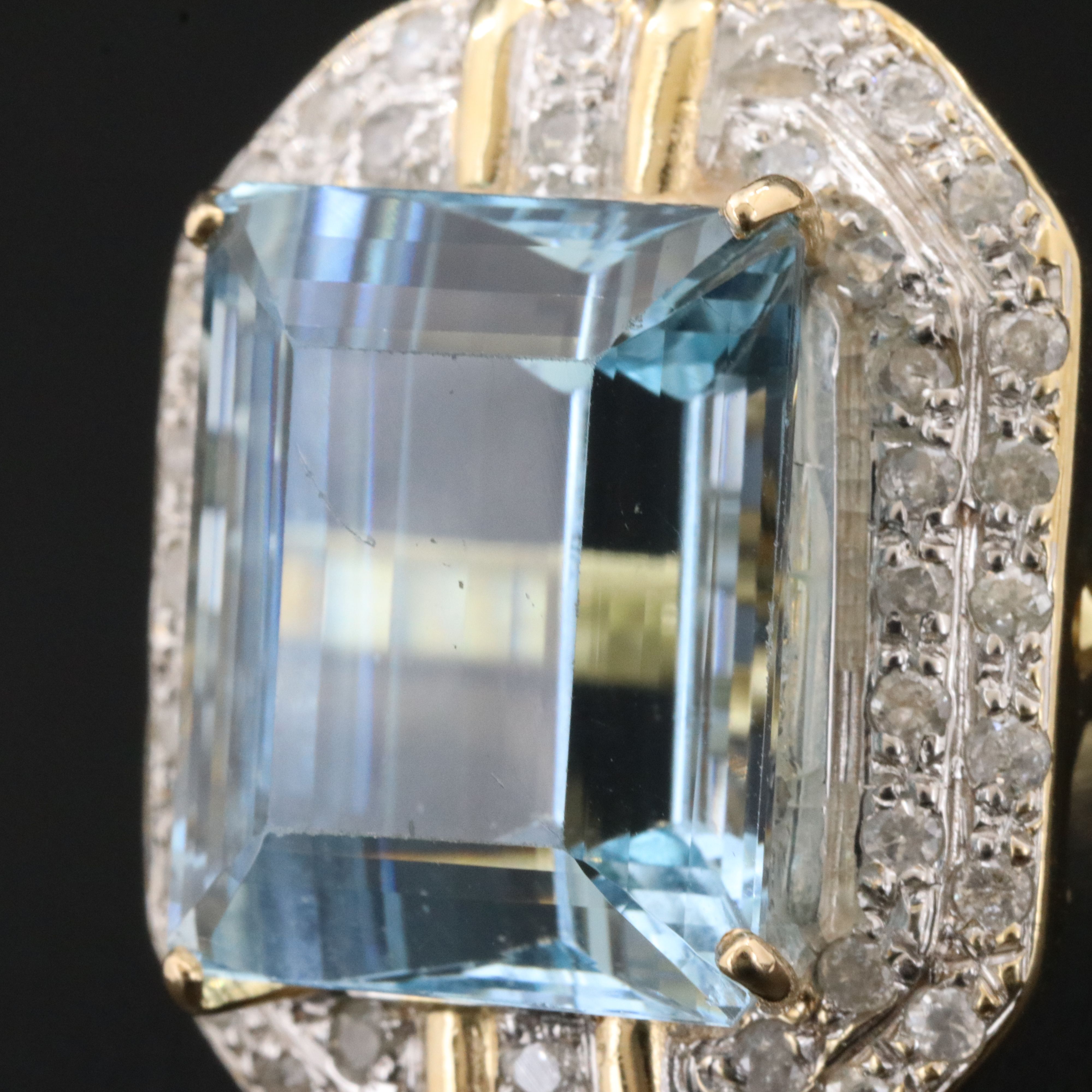 14K 17.18 CT Aquamarine and Diamond Ring