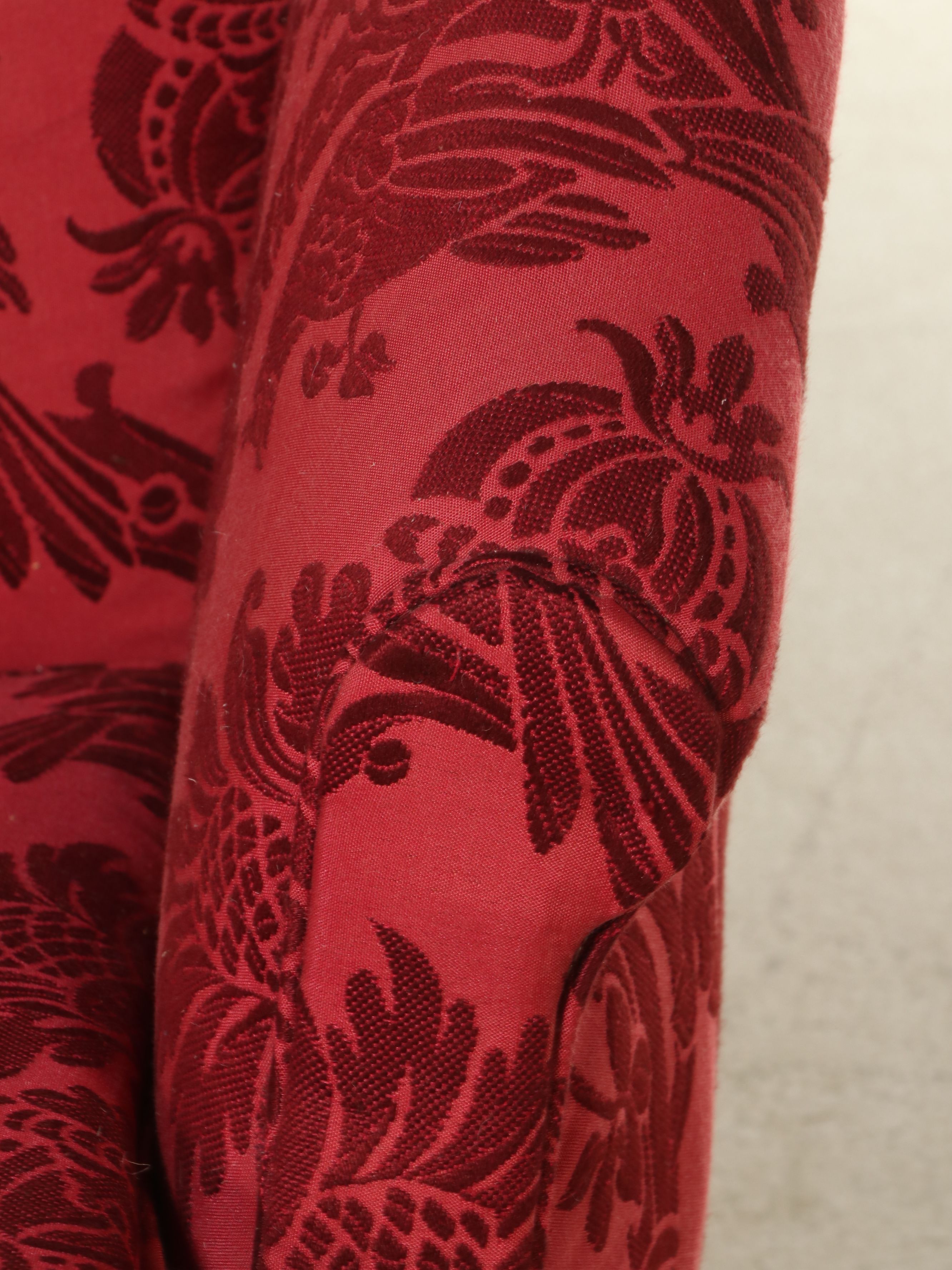 Vintage Damask Loveseat