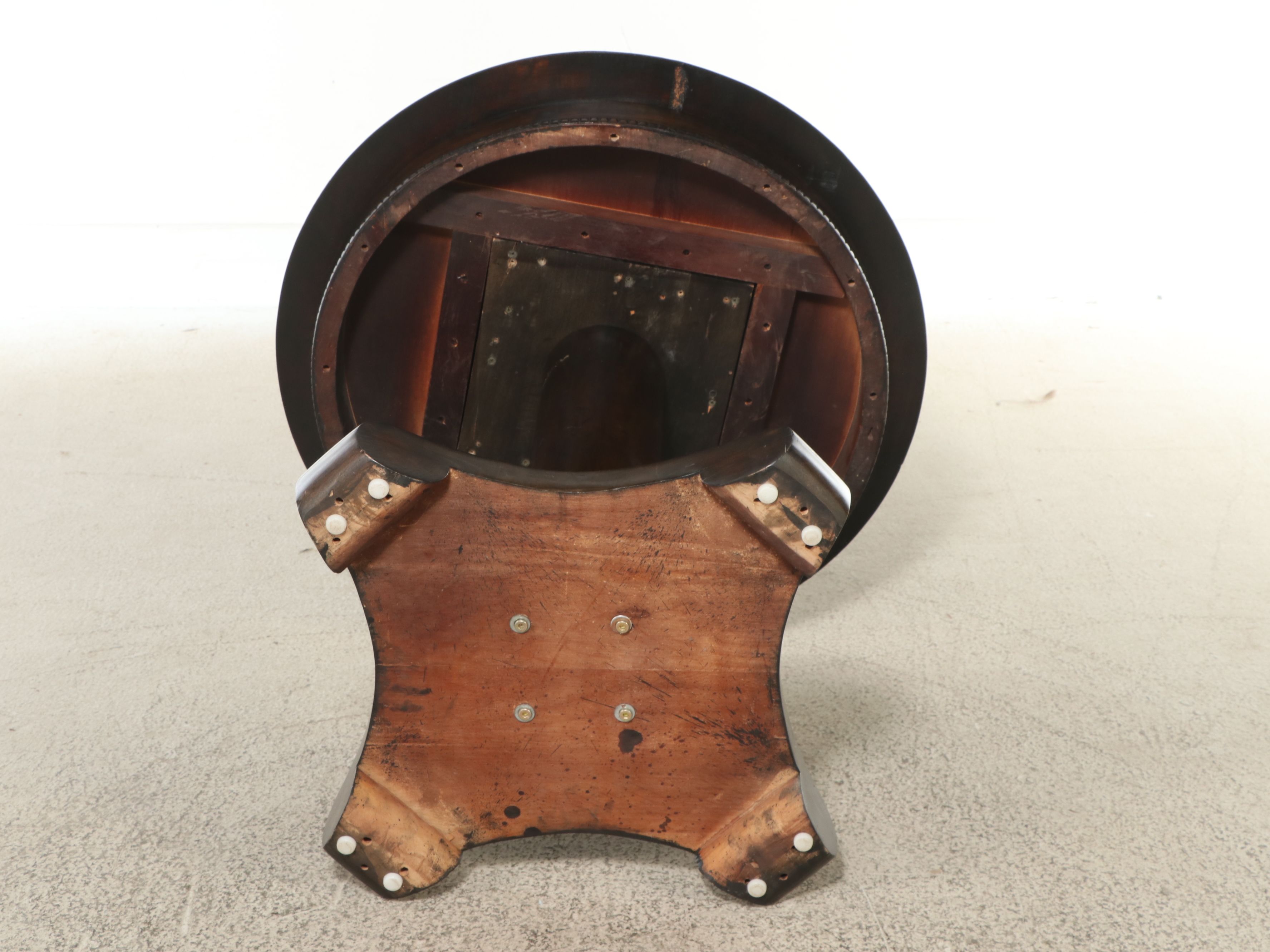 Empire Style Mahogany Finish Pedestal Table