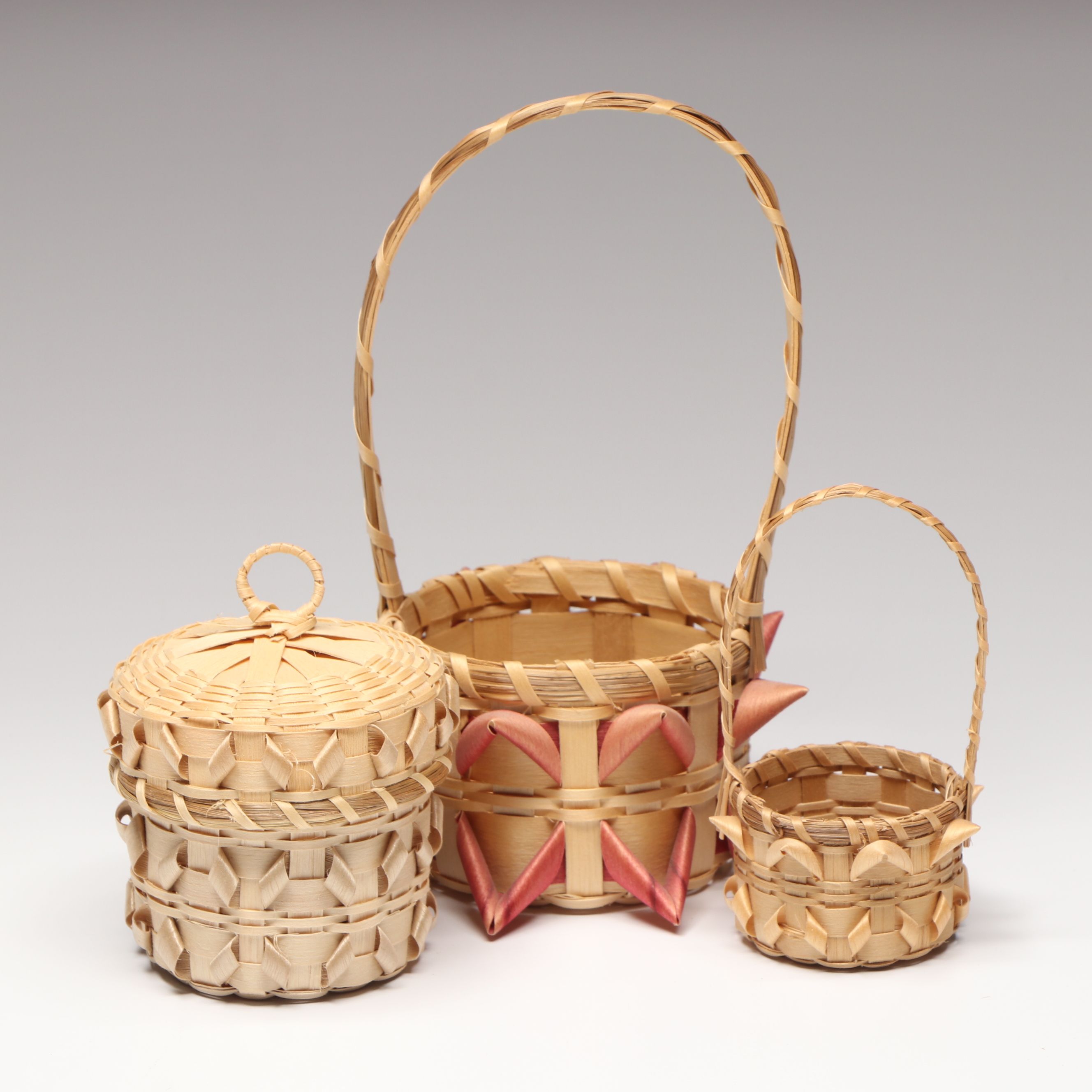 Mi'kmaq Diamond and Porcupine Design Ash and Sweetgrass Baskets
