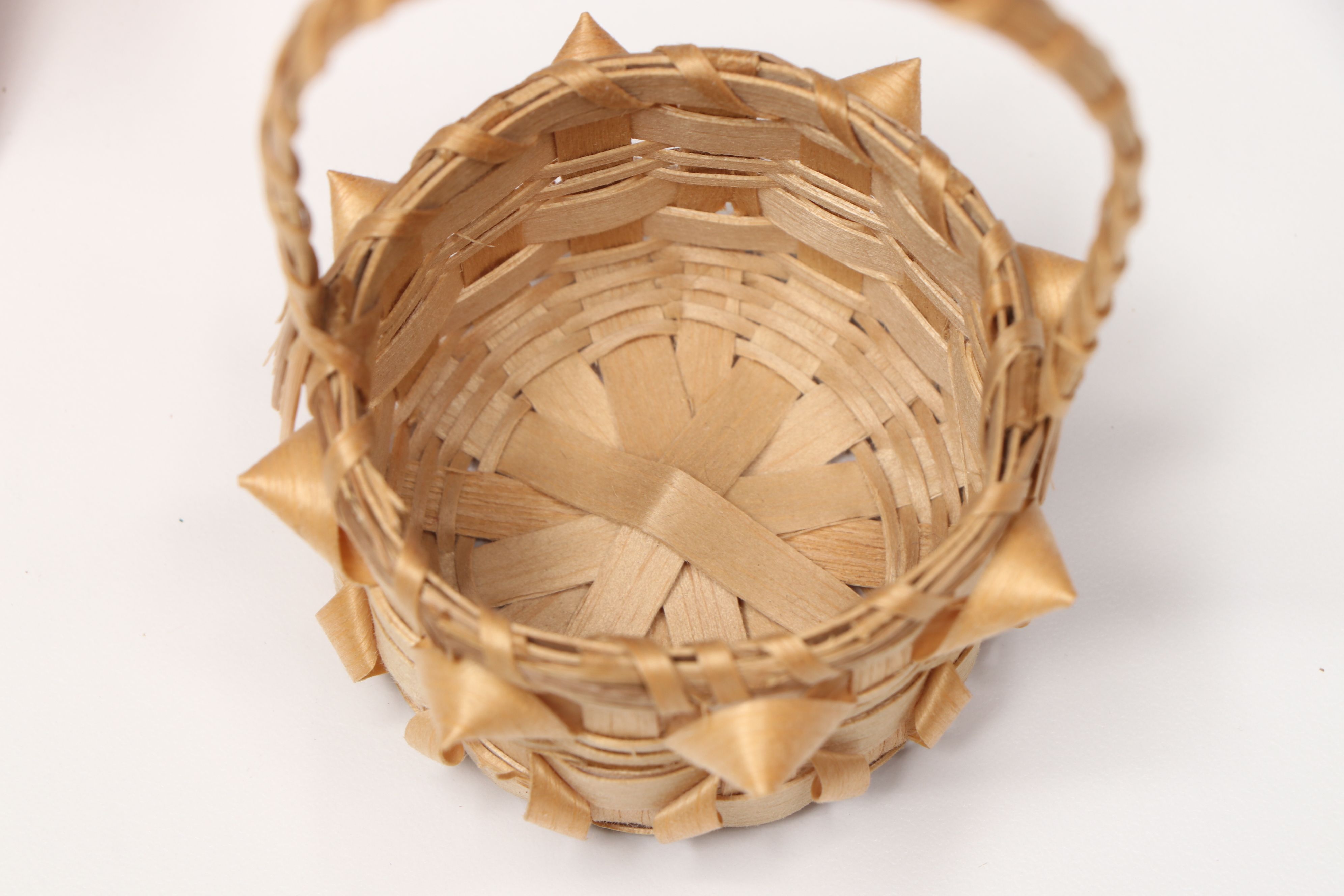 Mi'kmaq Diamond and Porcupine Design Ash and Sweetgrass Baskets