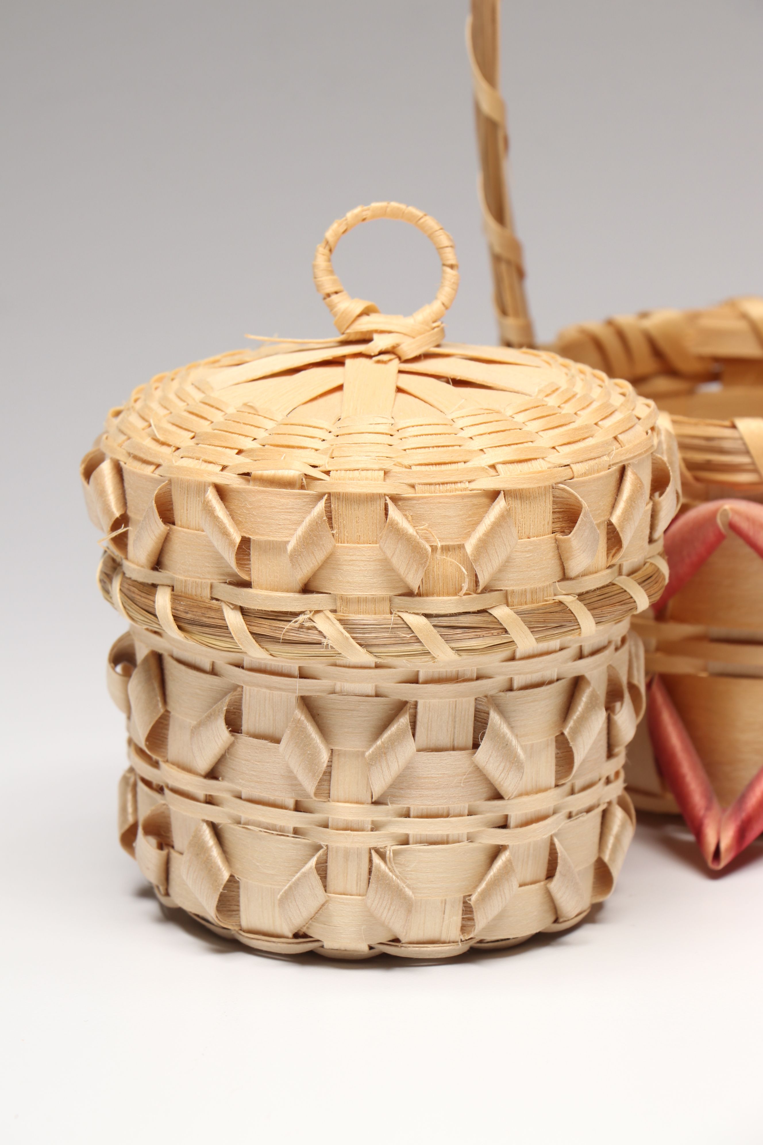 Mi'kmaq Diamond and Porcupine Design Ash and Sweetgrass Baskets
