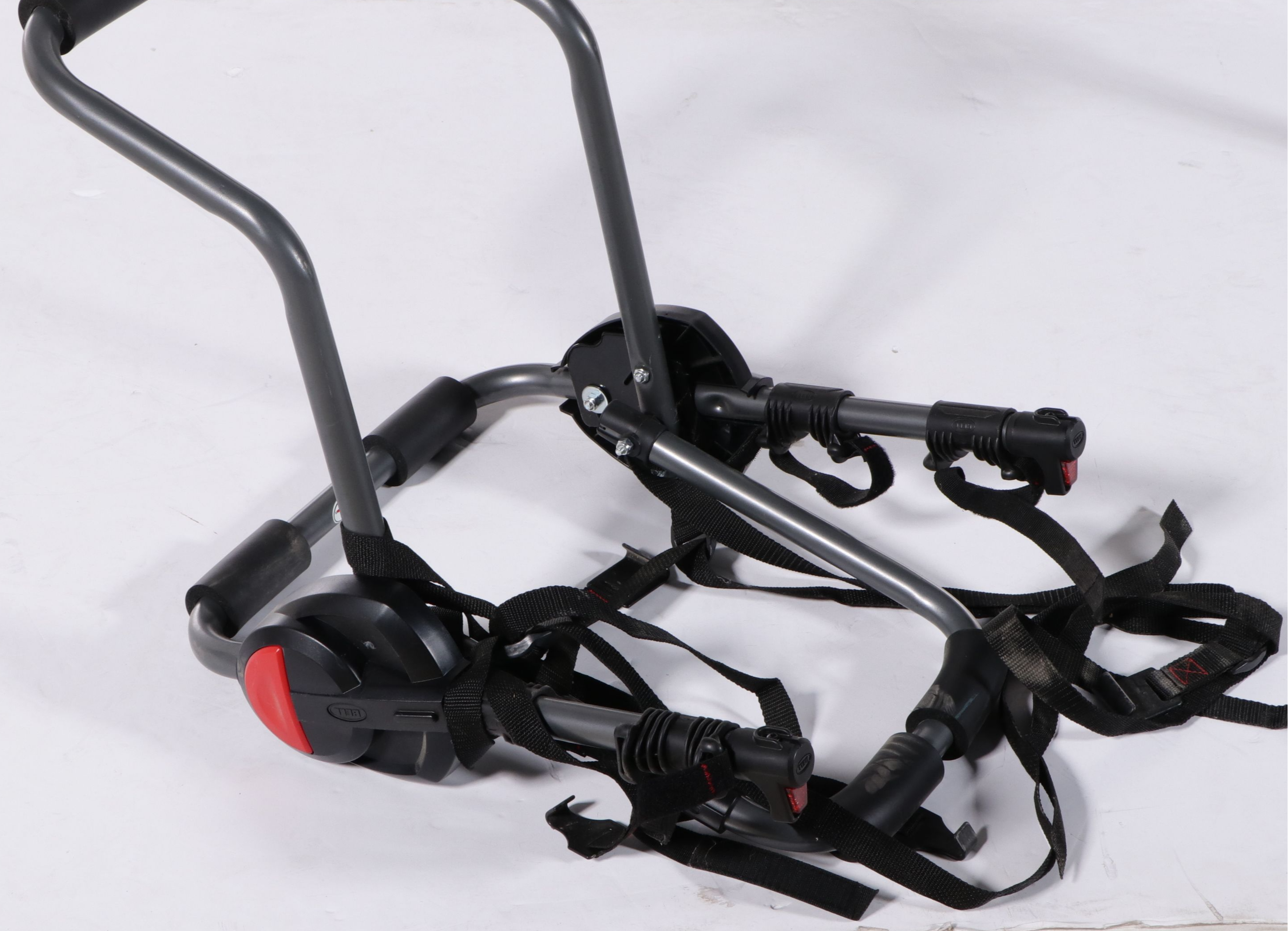 Schwinn Sidewinder Mountain Bike with Tire Pump, and Bike Trunk Rack