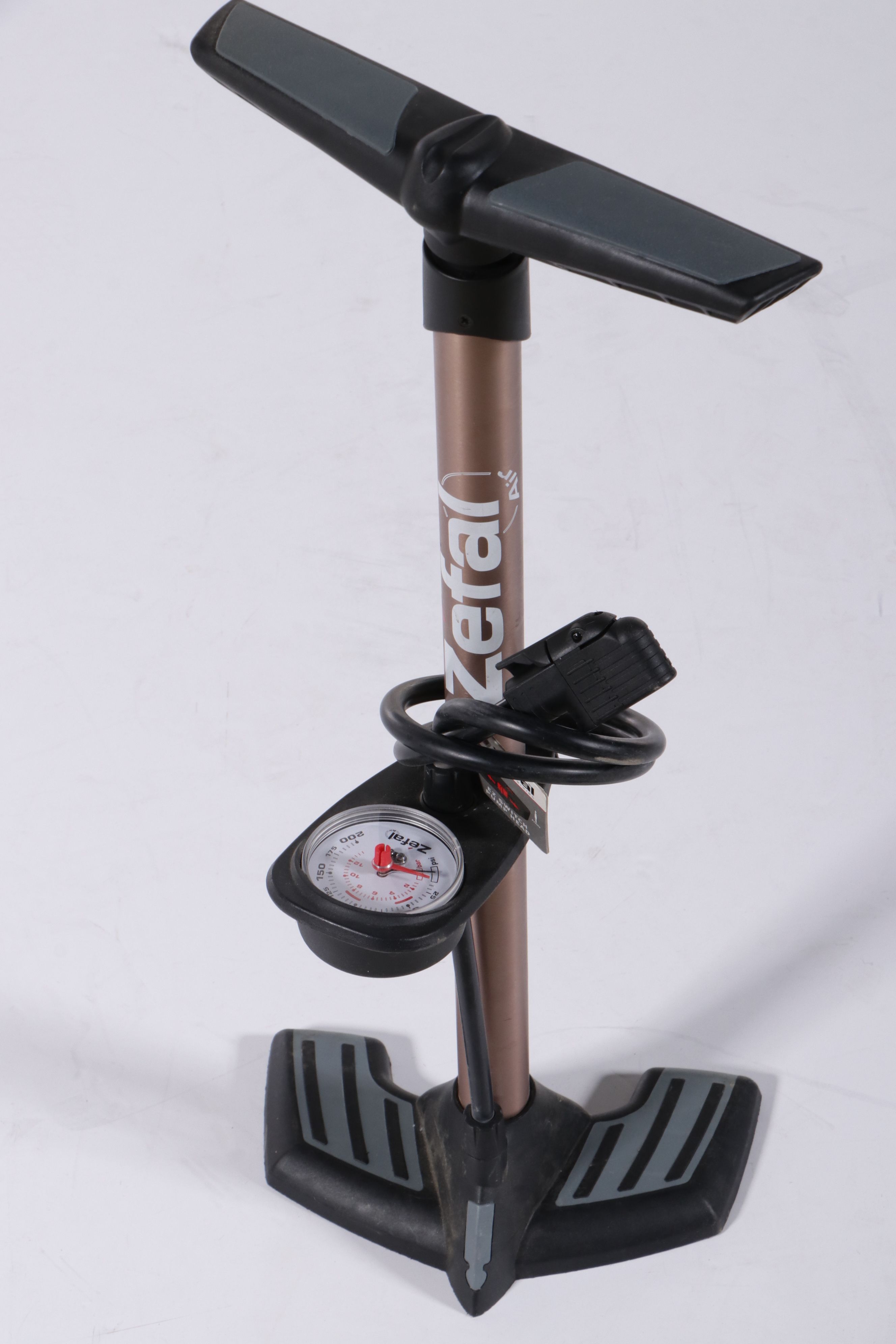 Schwinn Sidewinder Mountain Bike with Tire Pump, and Bike Trunk Rack