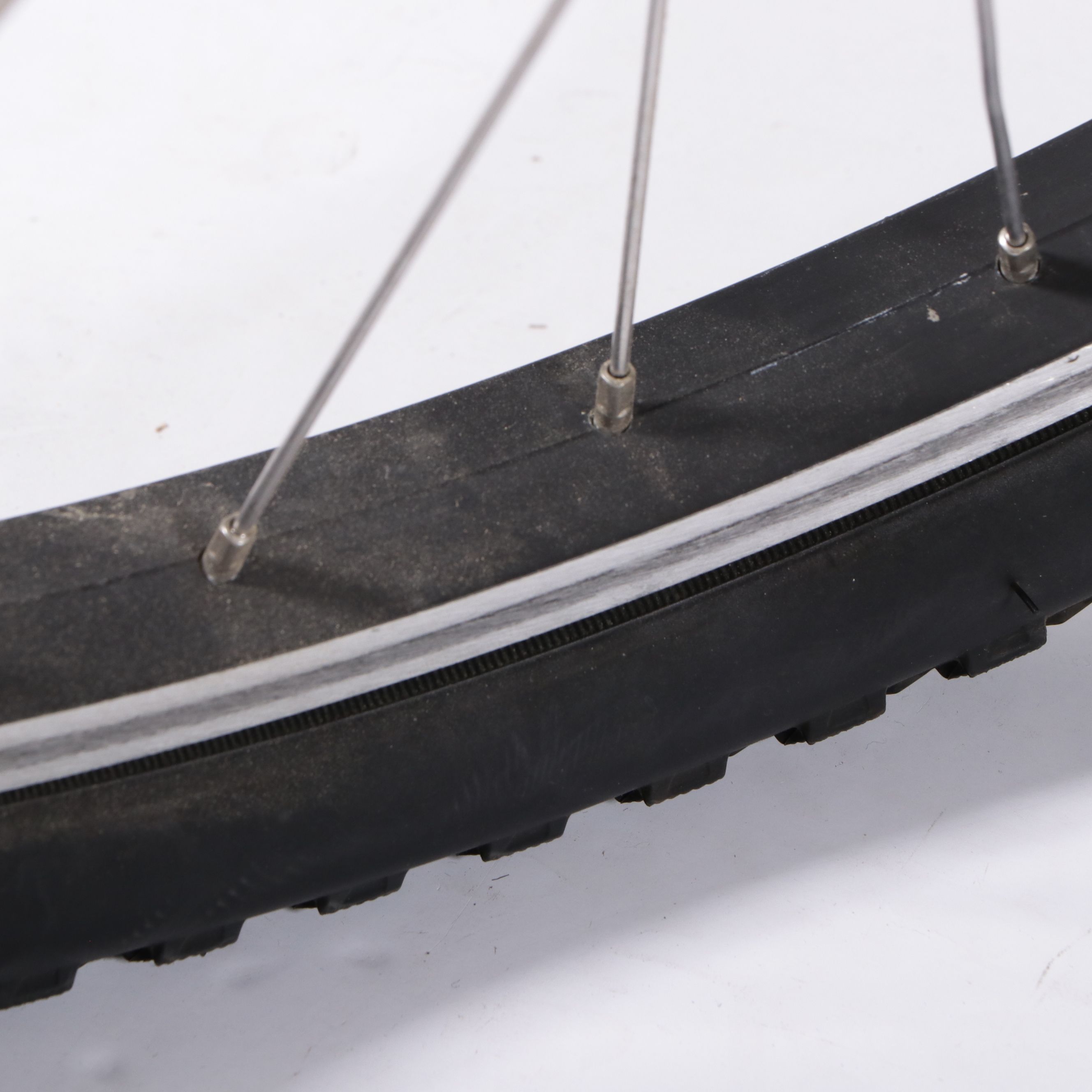 Schwinn Sidewinder Mountain Bike with Tire Pump, and Bike Trunk Rack