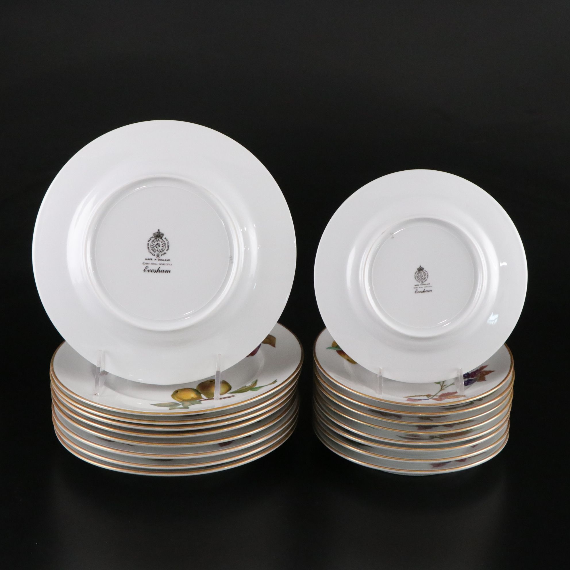 Royal Worcester "Evesham" Gilt Porcelain Dinnerware Set