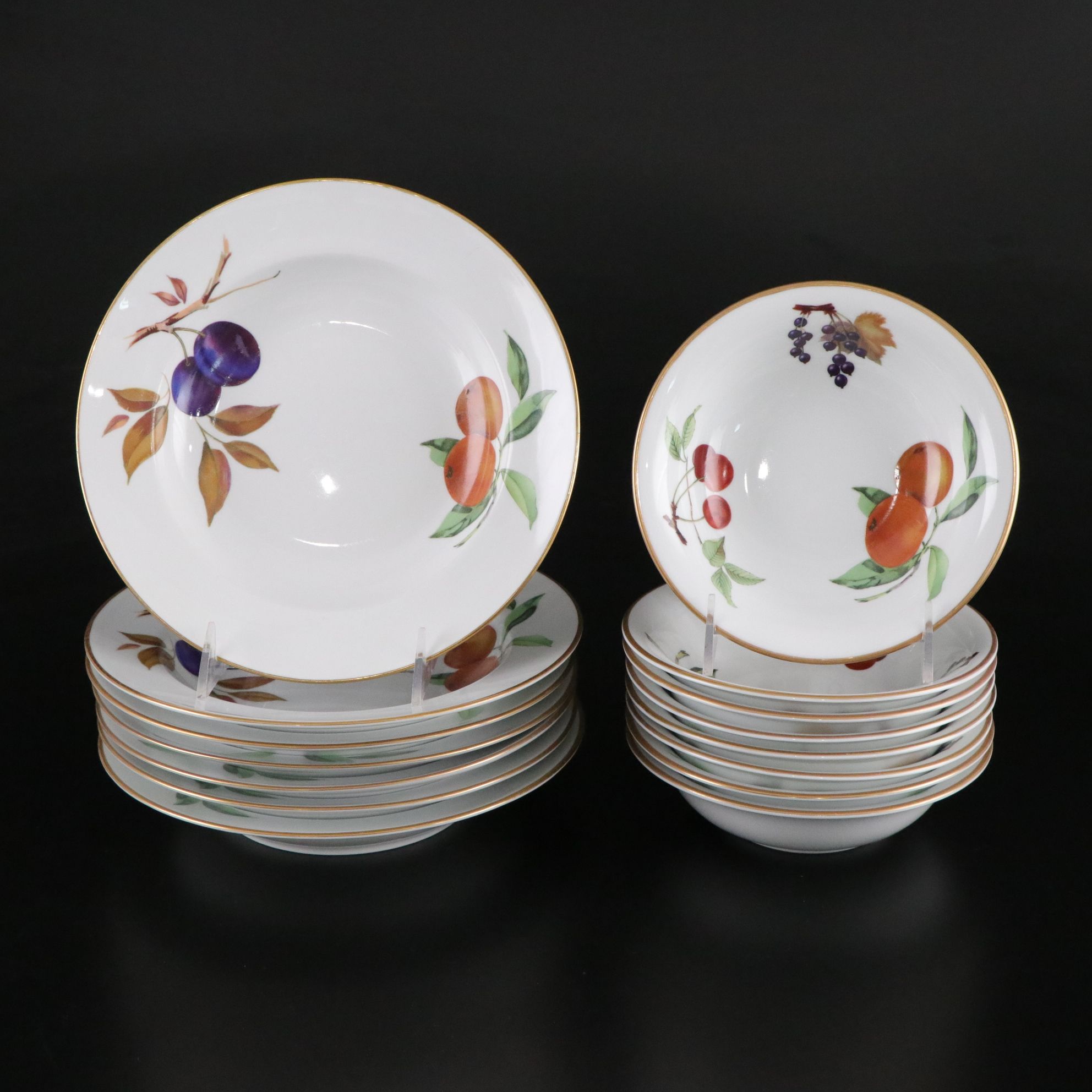 Royal Worcester "Evesham" Gilt Porcelain Dinnerware Set