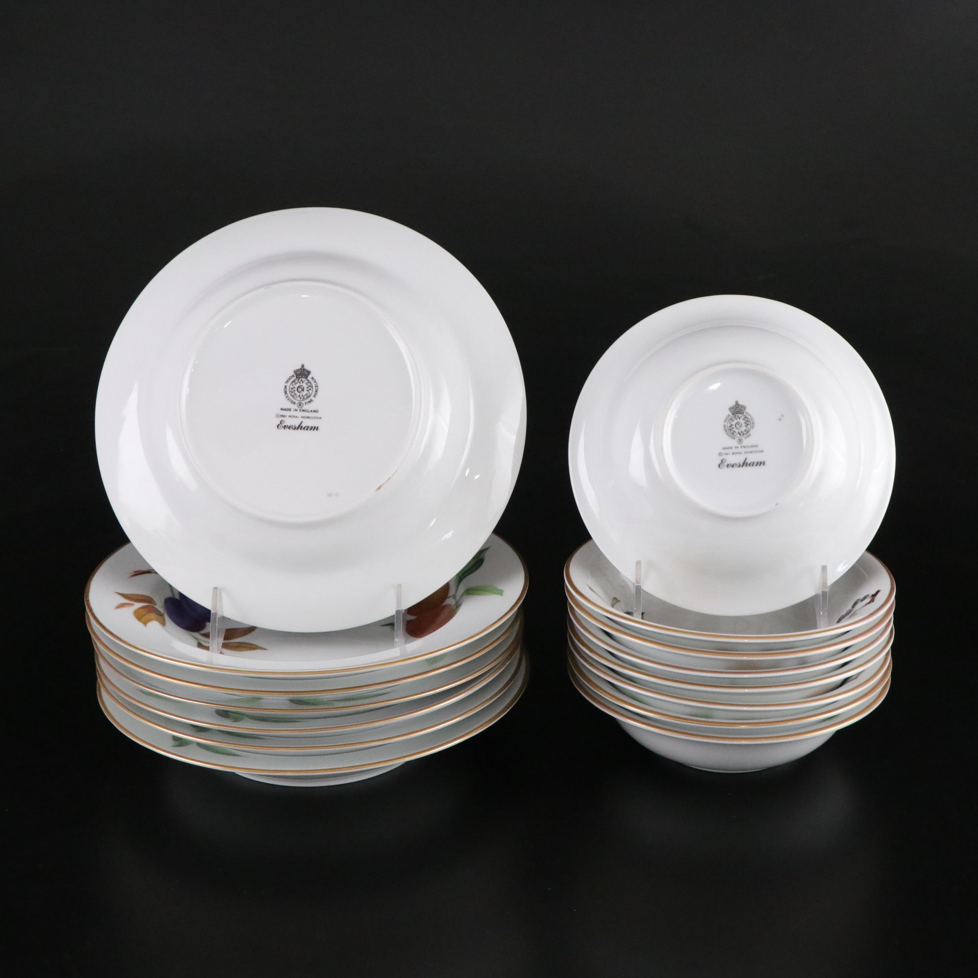 Royal Worcester "Evesham" Gilt Porcelain Dinnerware Set