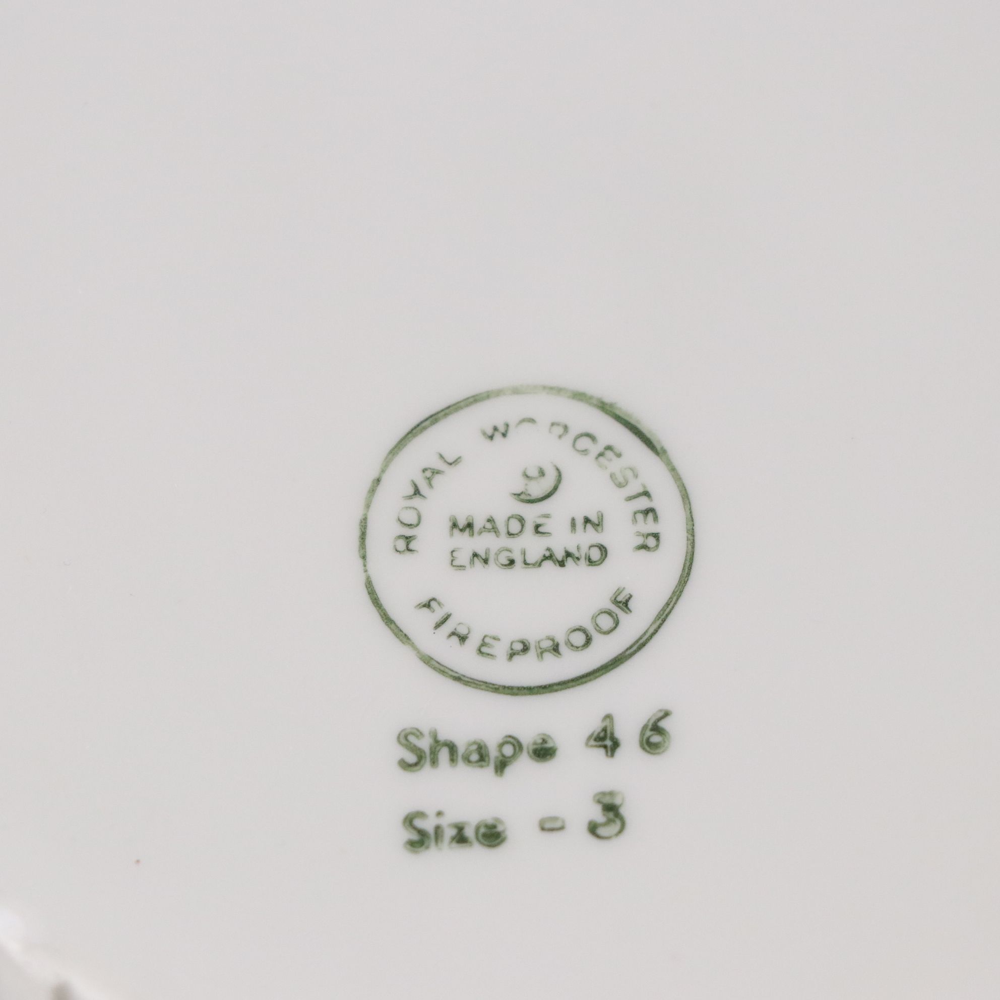 Royal Worcester "Evesham" Gilt Porcelain Dinnerware Set