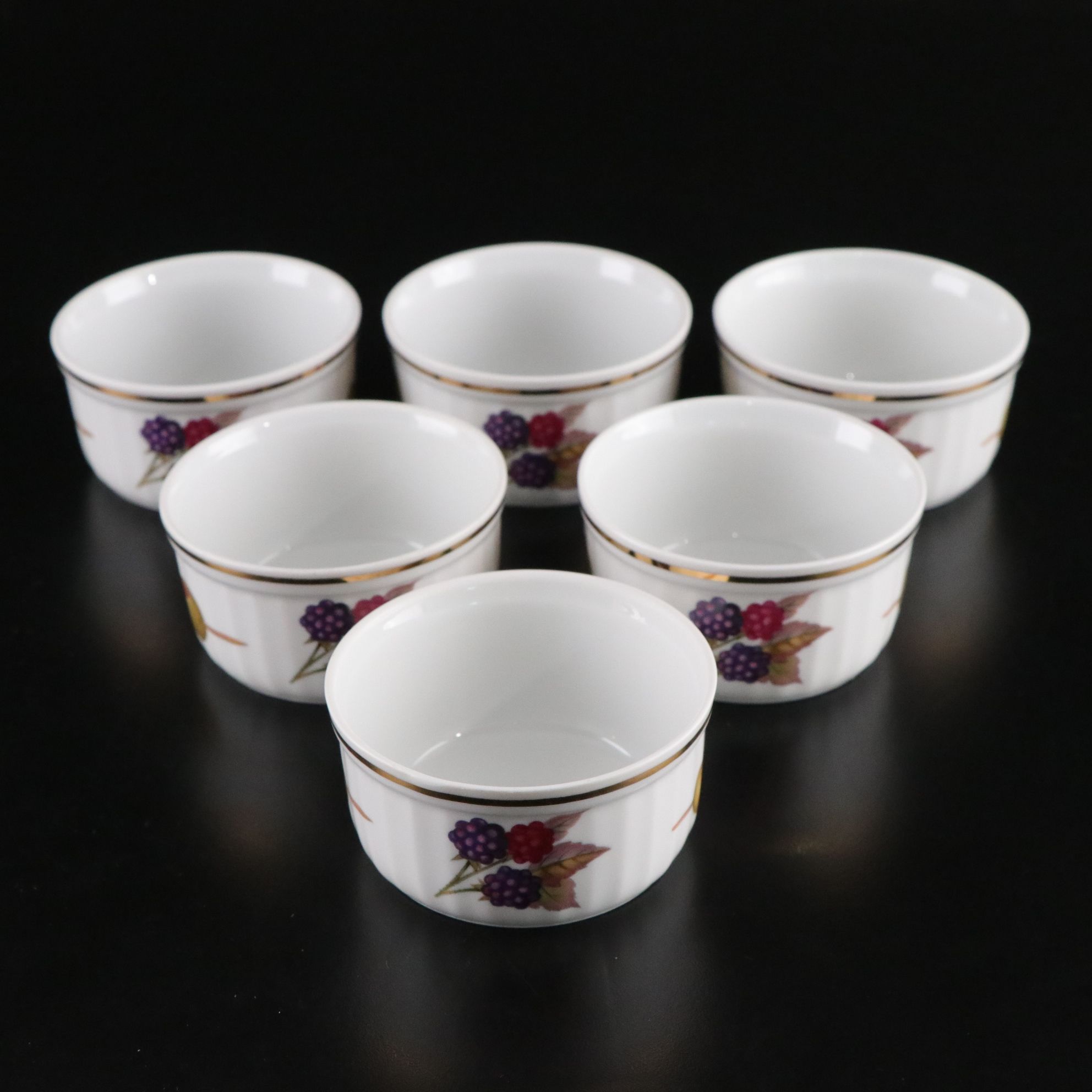 Royal Worcester "Evesham" Gilt Porcelain Dinnerware Set