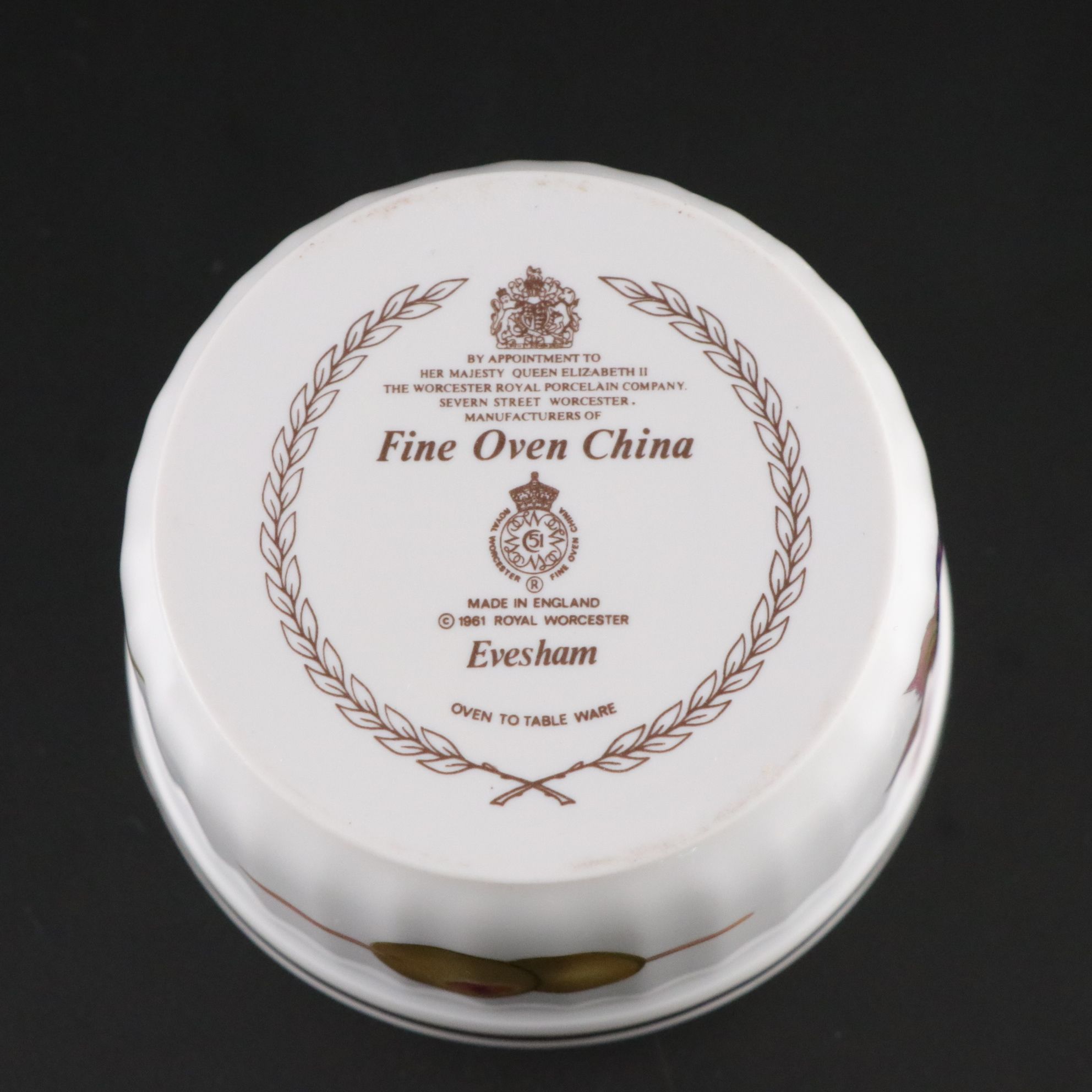 Royal Worcester "Evesham" Gilt Porcelain Dinnerware Set