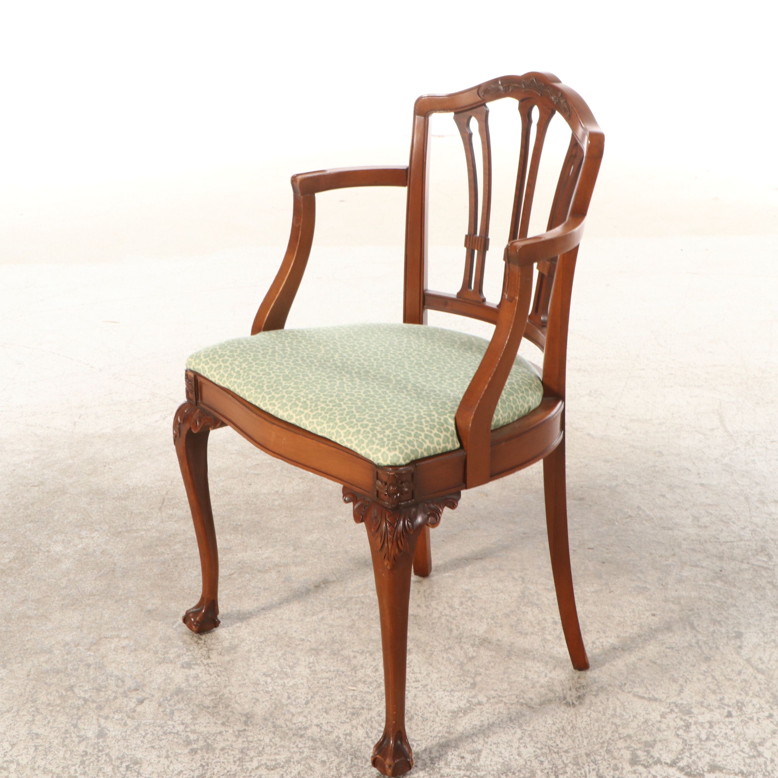 Art Deco Hepplewhite Style Mahogany Finish Armchair, Early to Mid-20th Century