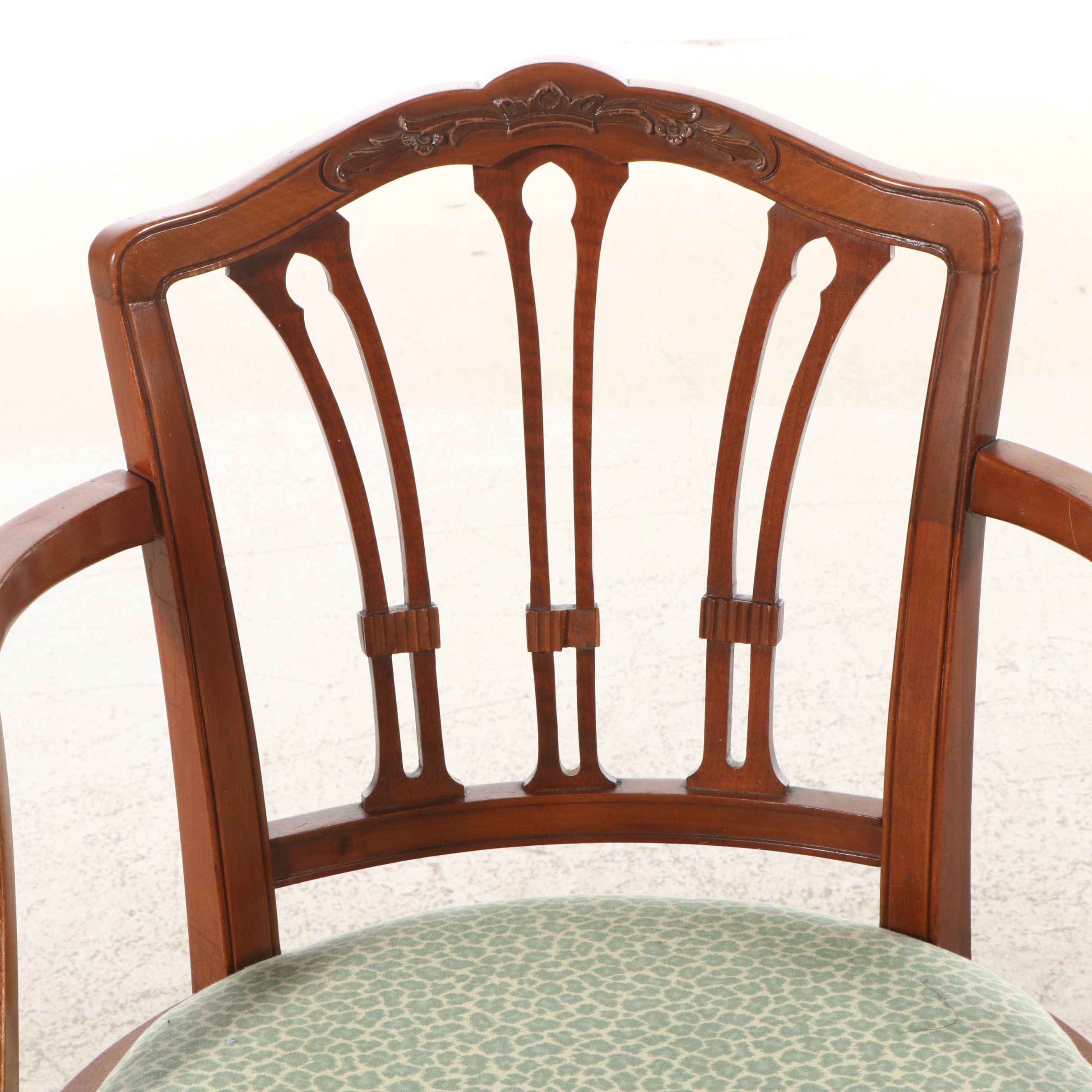 Art Deco Hepplewhite Style Mahogany Finish Armchair, Early to Mid-20th Century