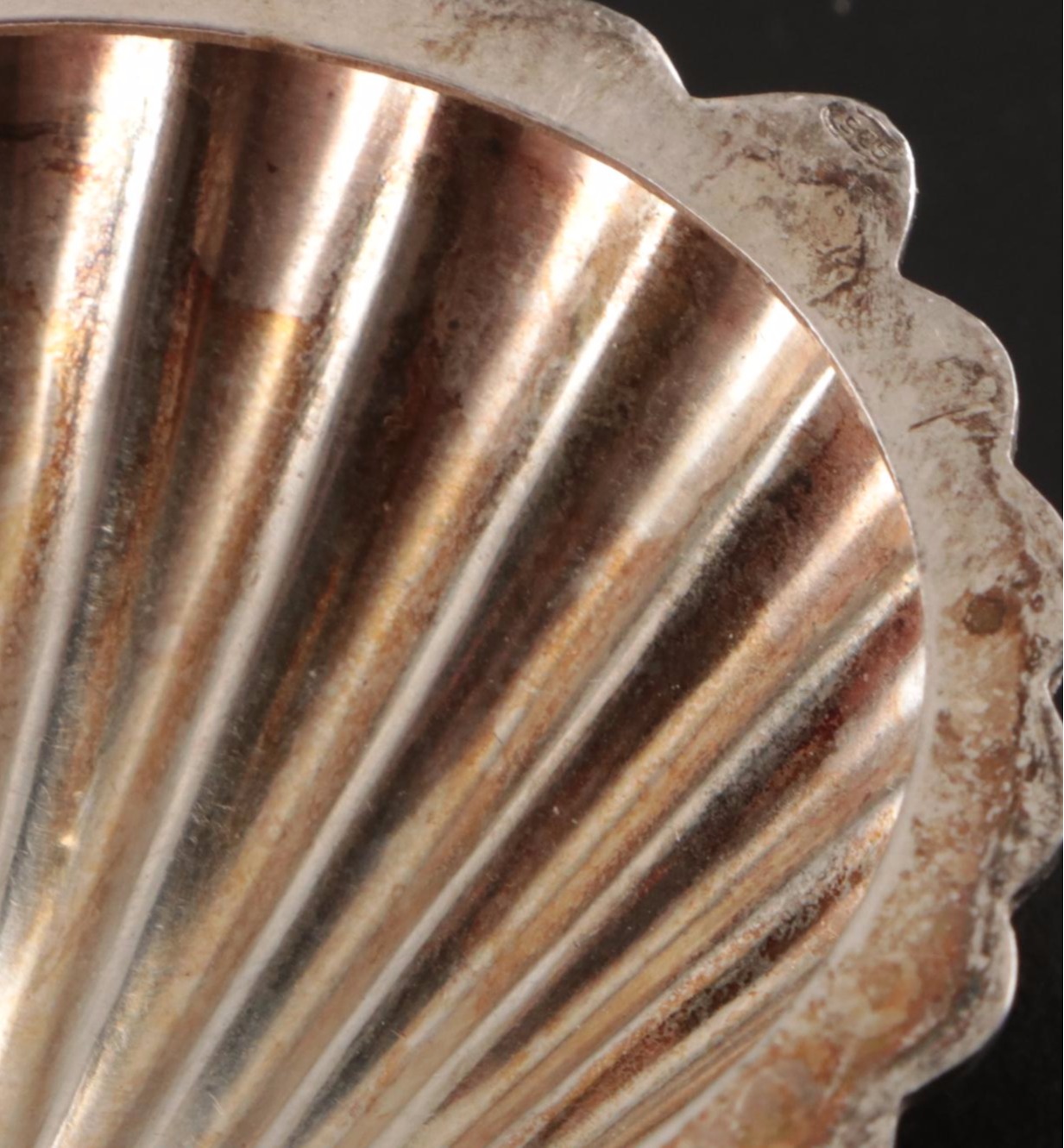 Leonore Doskow Italian Sterling Silver Shell-Form Box