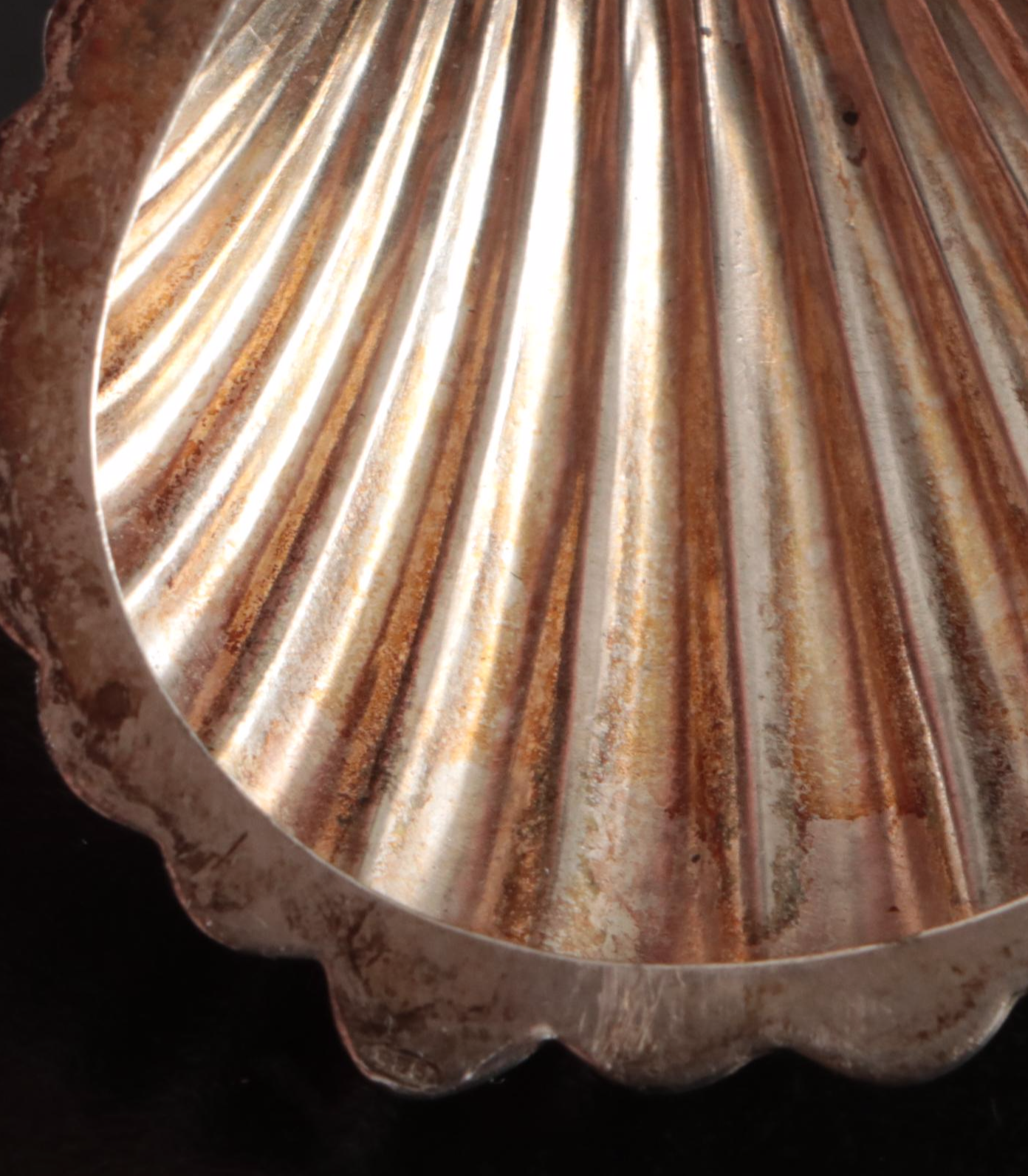 Leonore Doskow Italian Sterling Silver Shell-Form Box