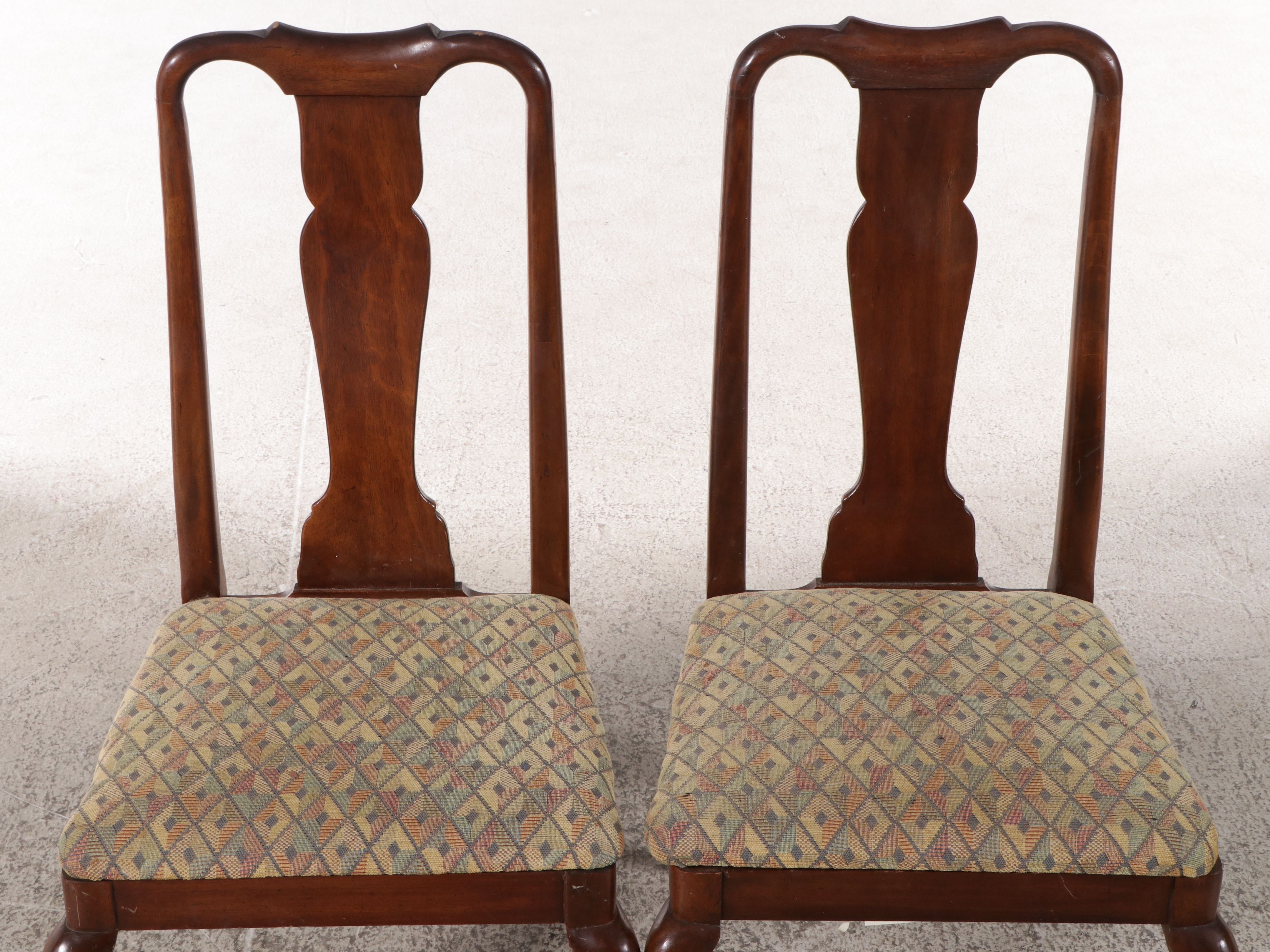 Pair of Queen Anne Style Mahogany Fiddleback Chairs, 20th Century