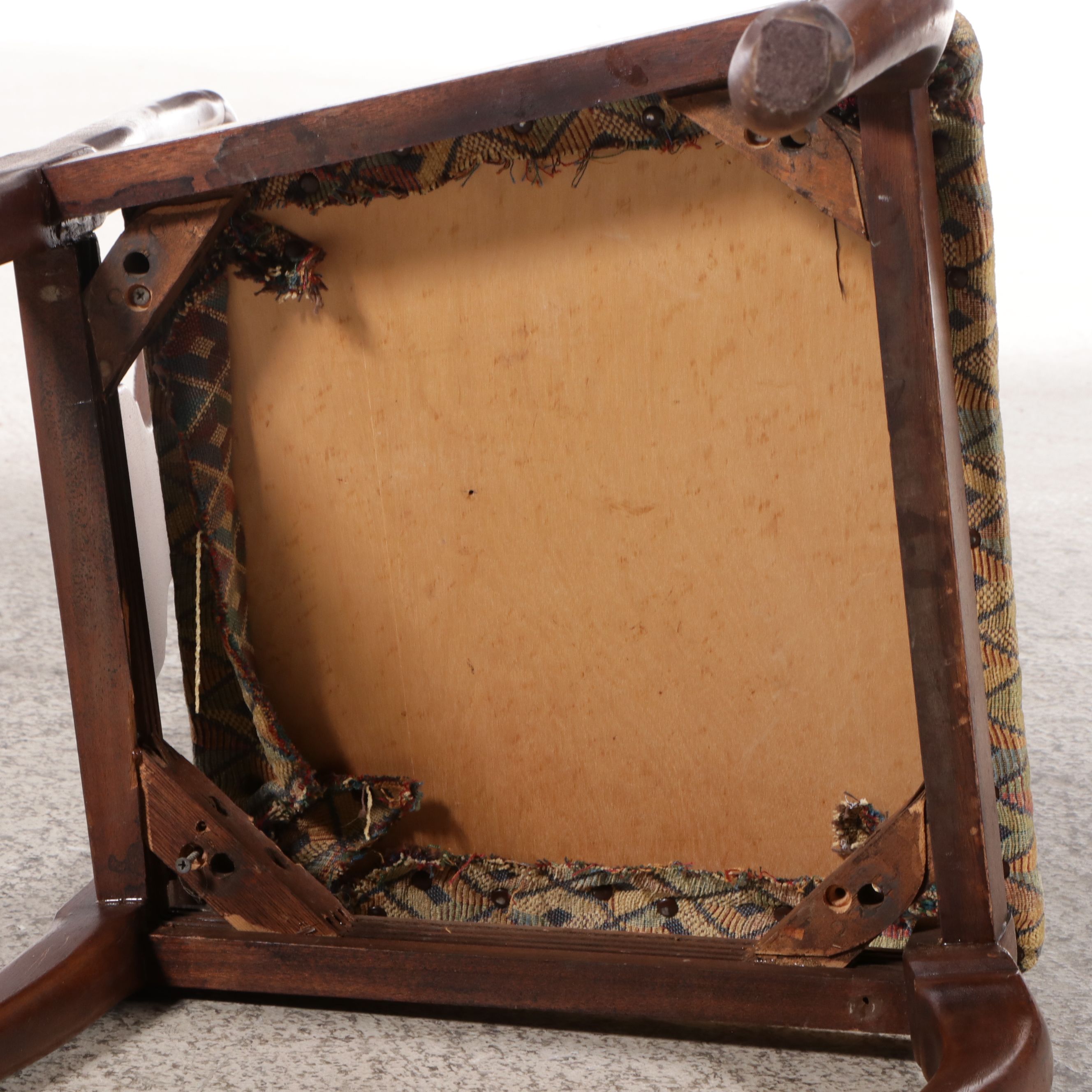 Pair of Queen Anne Style Mahogany Fiddleback Chairs, 20th Century