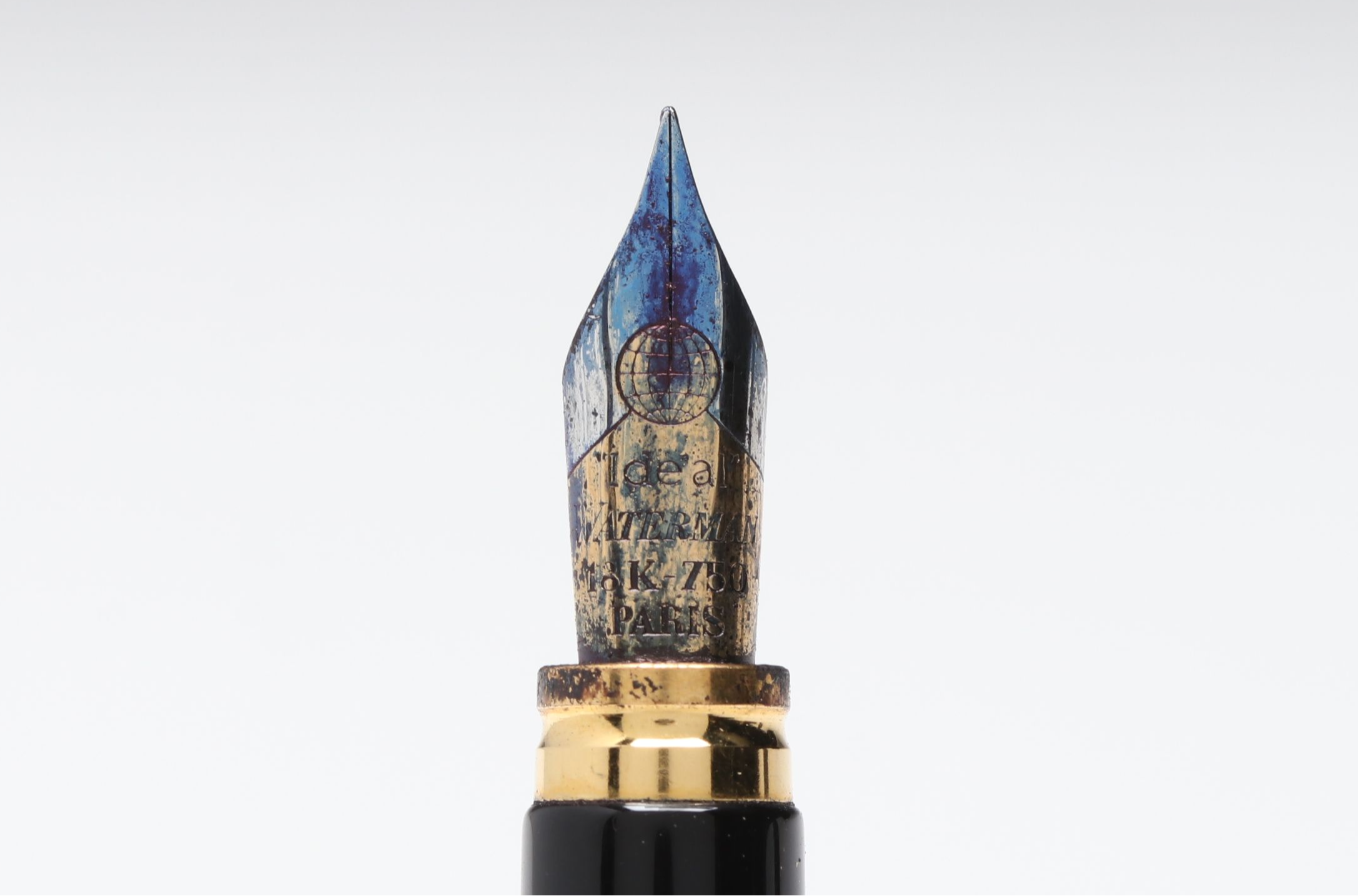 Waterman "Man 100" Black Resin Fountain Pen with 18K Gold Nib