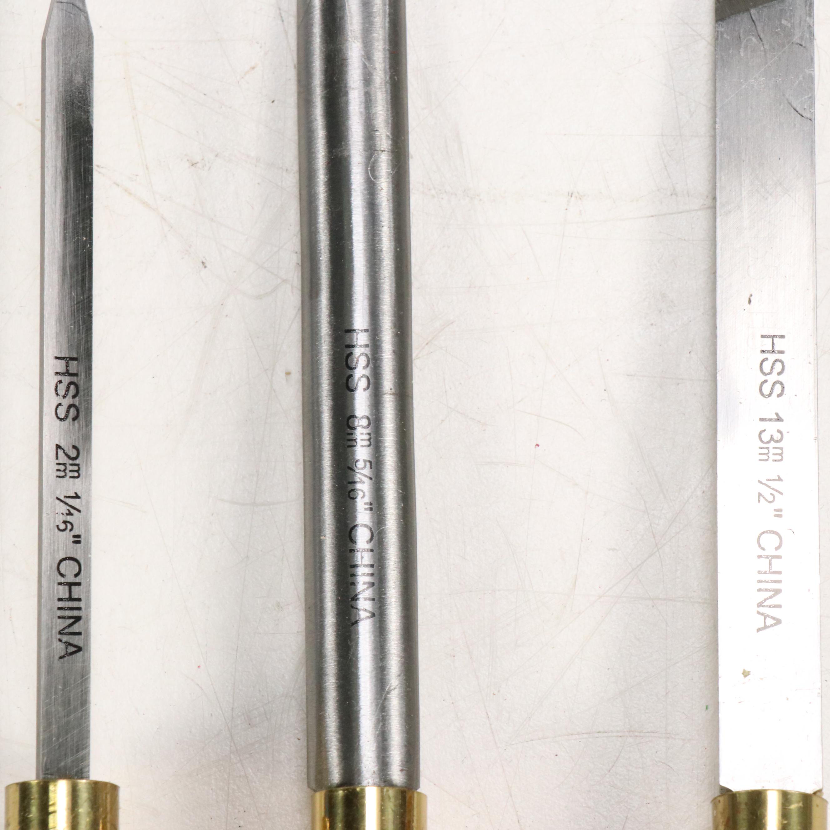 Bench Basics, Windsor Design and More Wood Chisels