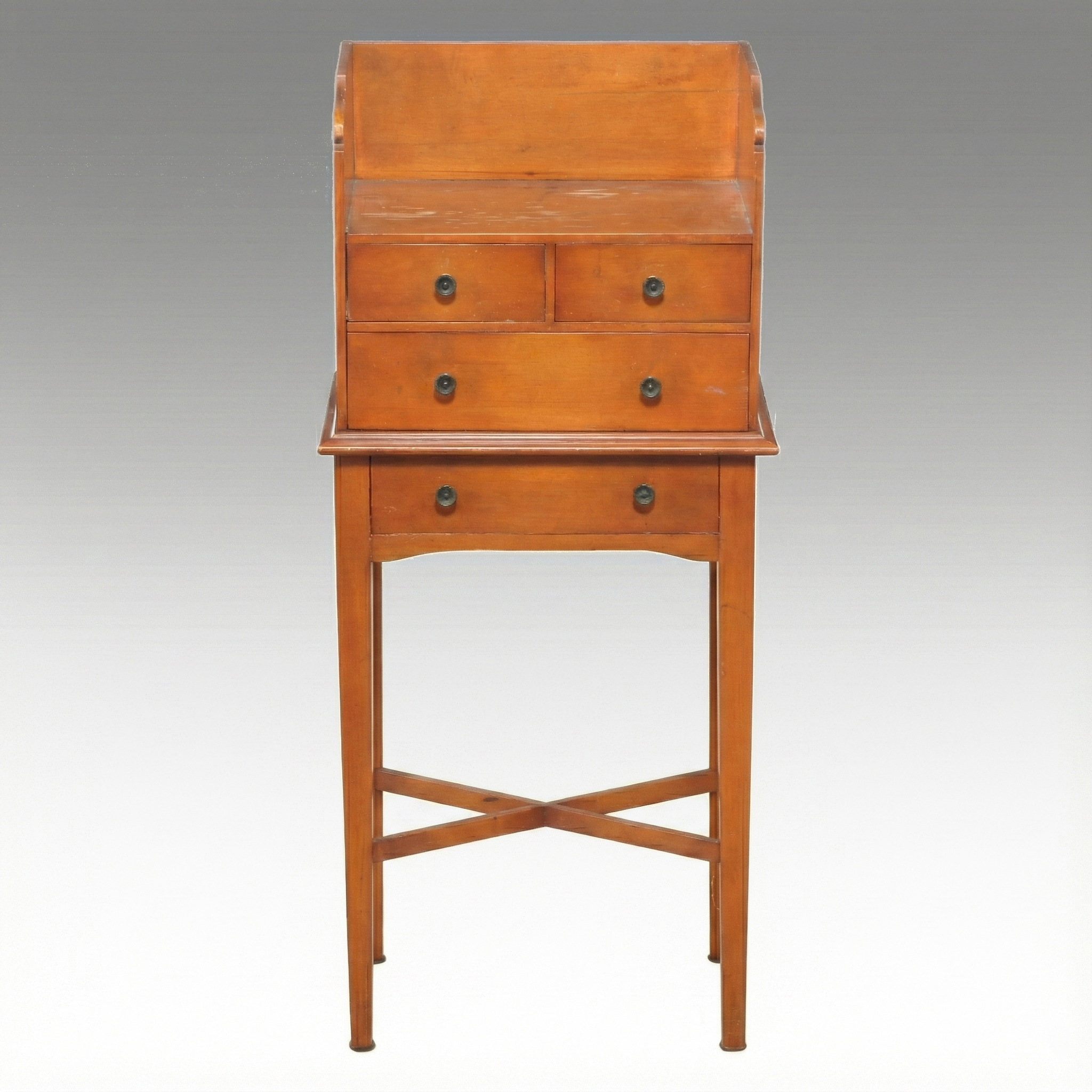 Georgian Style Maple Chevert Table, Early to Mid-20th Century