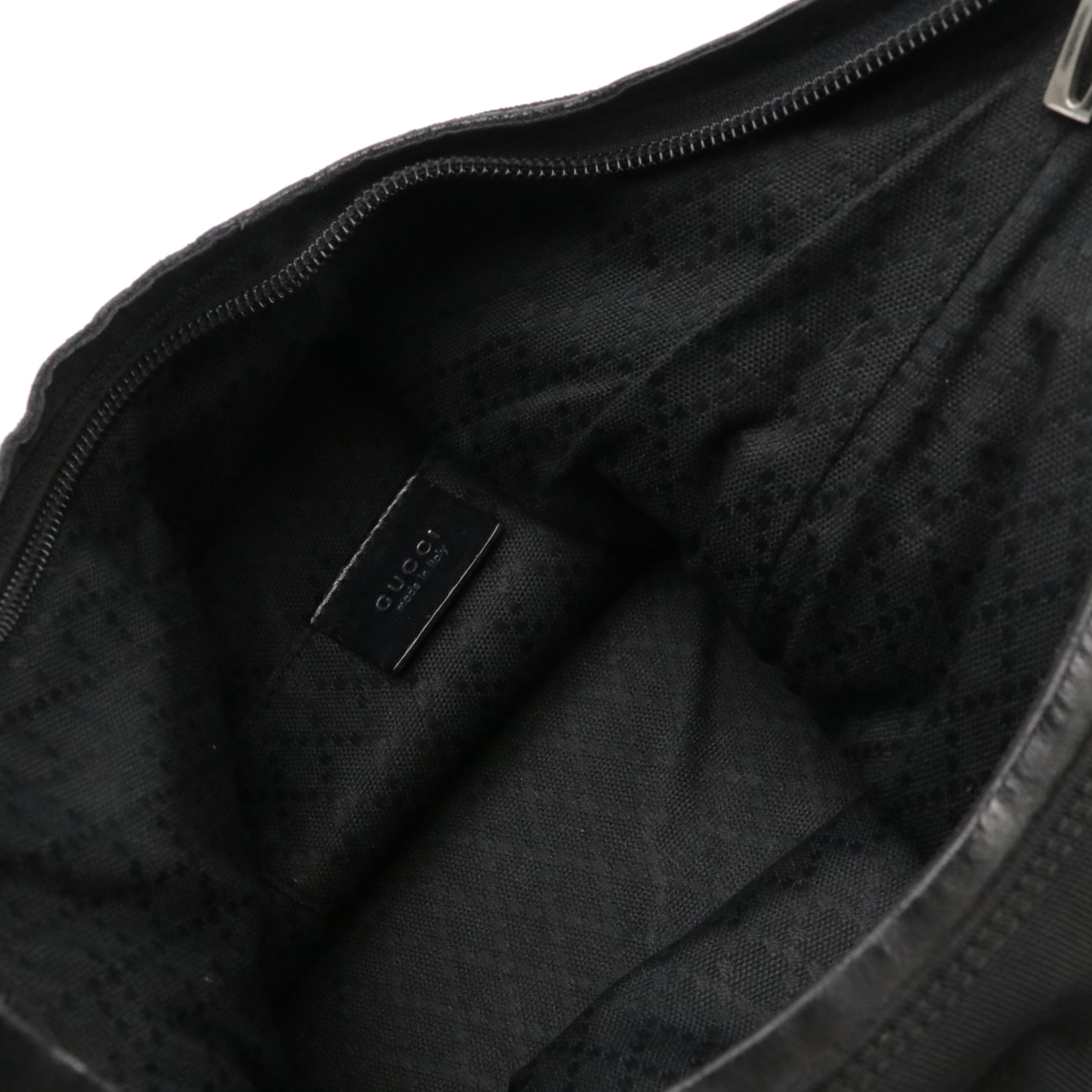 Gucci Bamboo Handle Hobo Shoulder Bag in Black Nylon Canvas and Leather