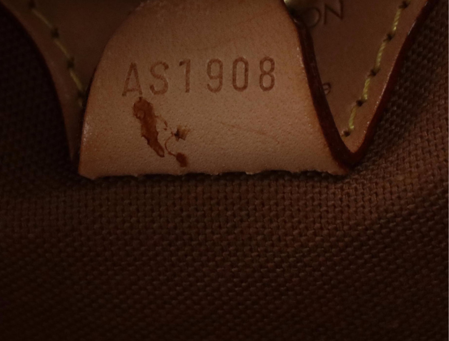 Louis Vuitton Ellipse MM Handbag in Monogram Canvas and Vachetta Leather