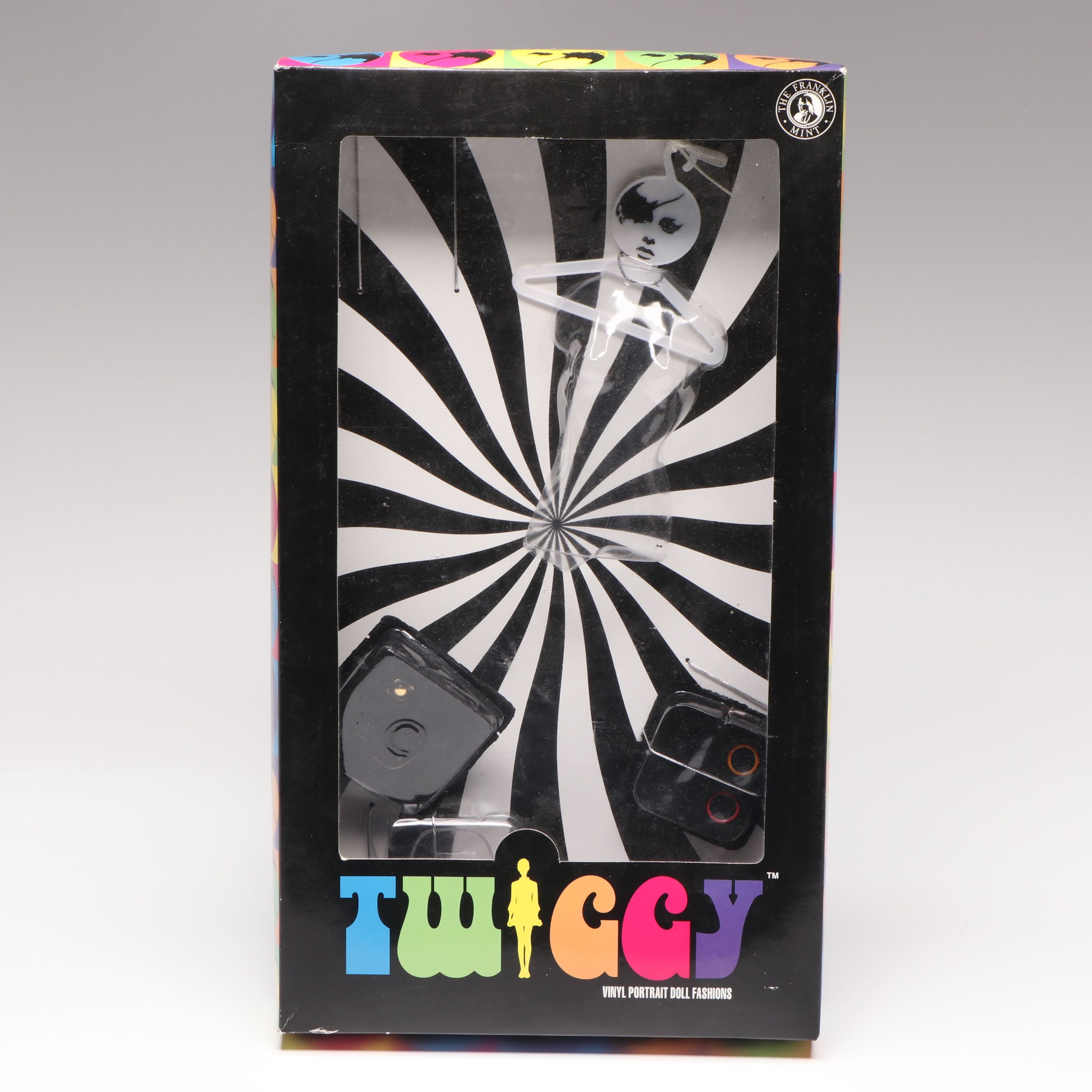 The Franklin Mint "Twiggy" Vinyl Portrait Doll, Early 21st Century