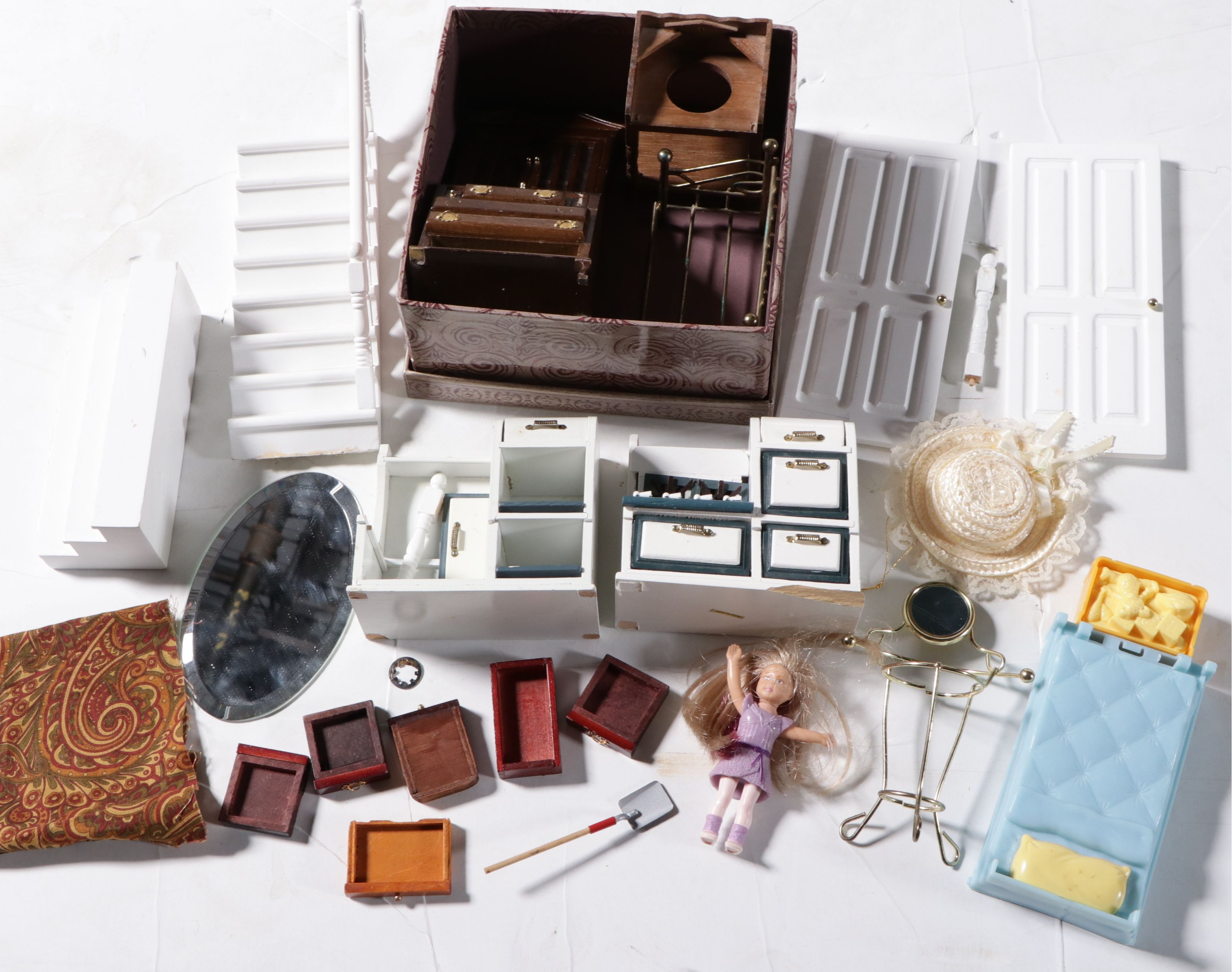 English Style Handcrafted Wooden Dollhouse