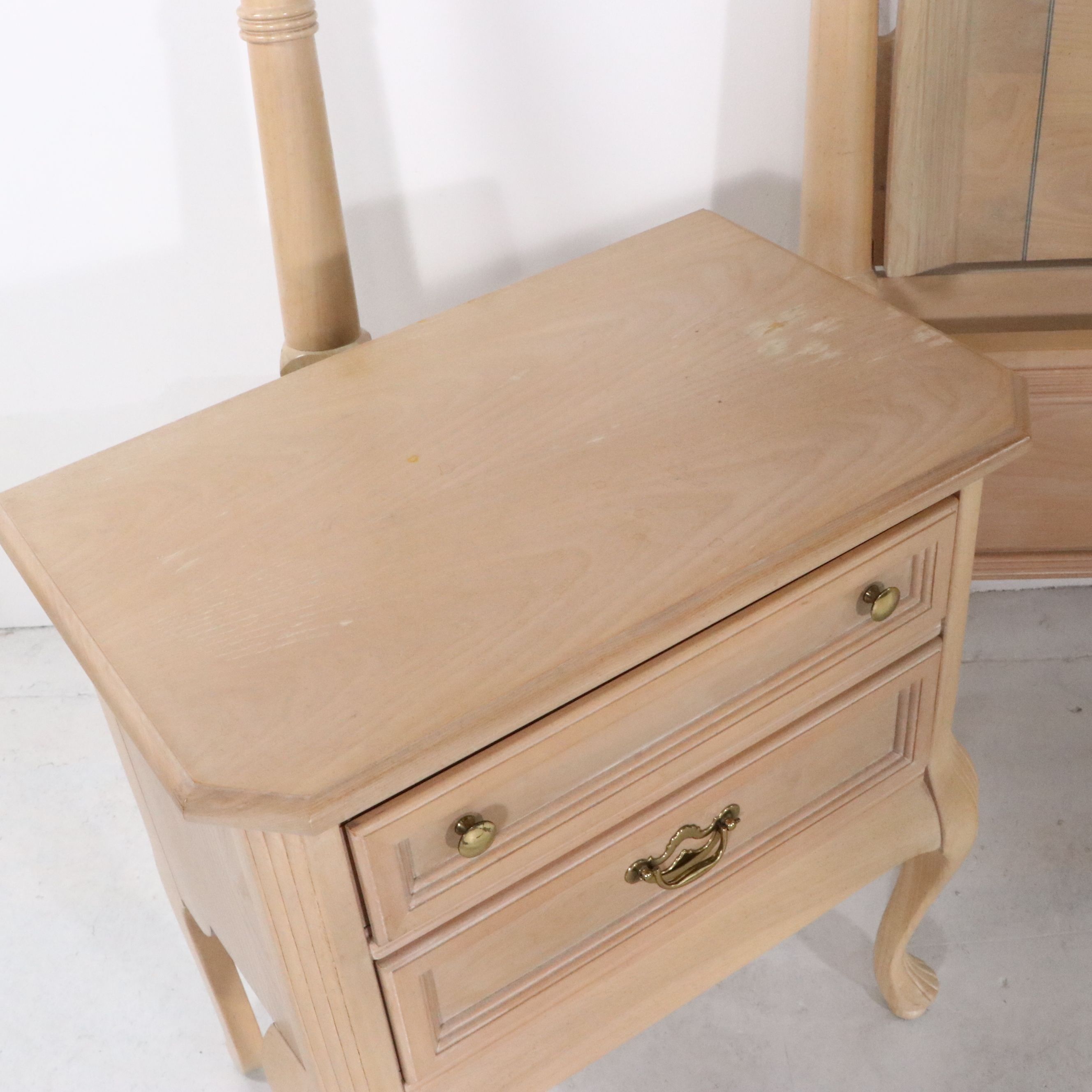 Queen Anne Blonde Oak Four-Poster Bed with Coordinating Nightstands