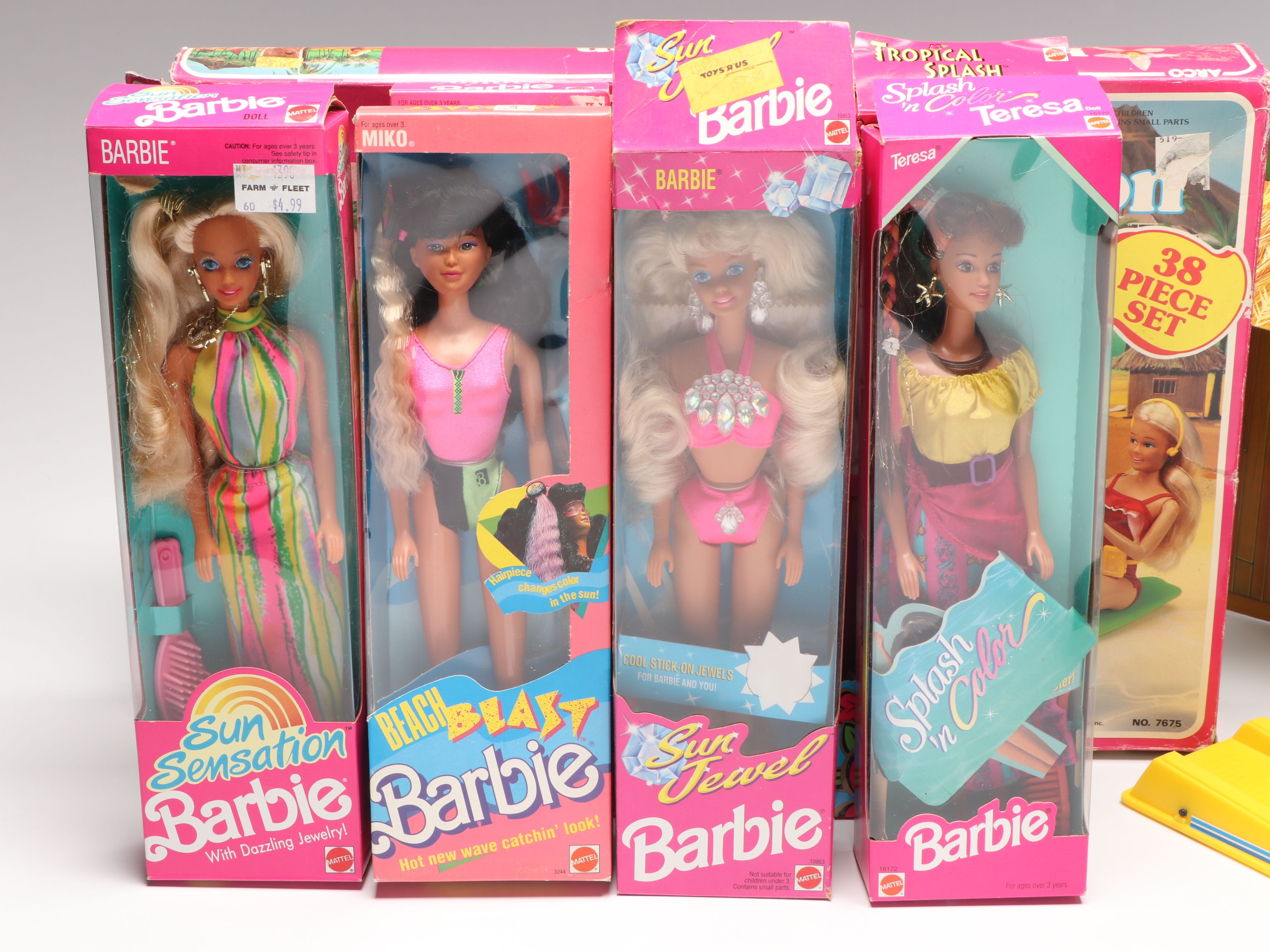 Barbie "Hawaiian Vacation" Doll Accessories with Barbie and Ken Dolls