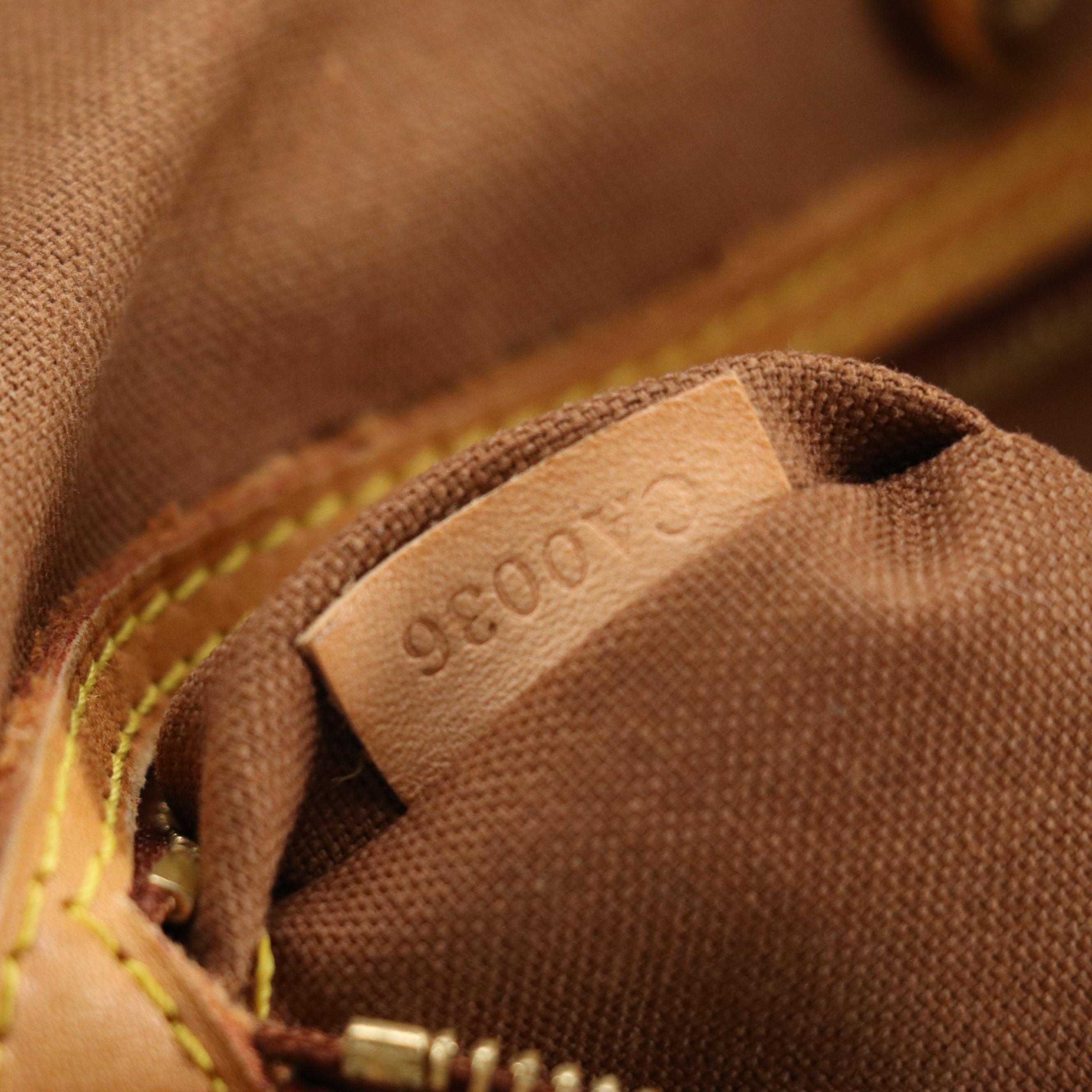 Louis Vuitton Batignolles Horizontal in Monogram Canvas and Vachetta Leather