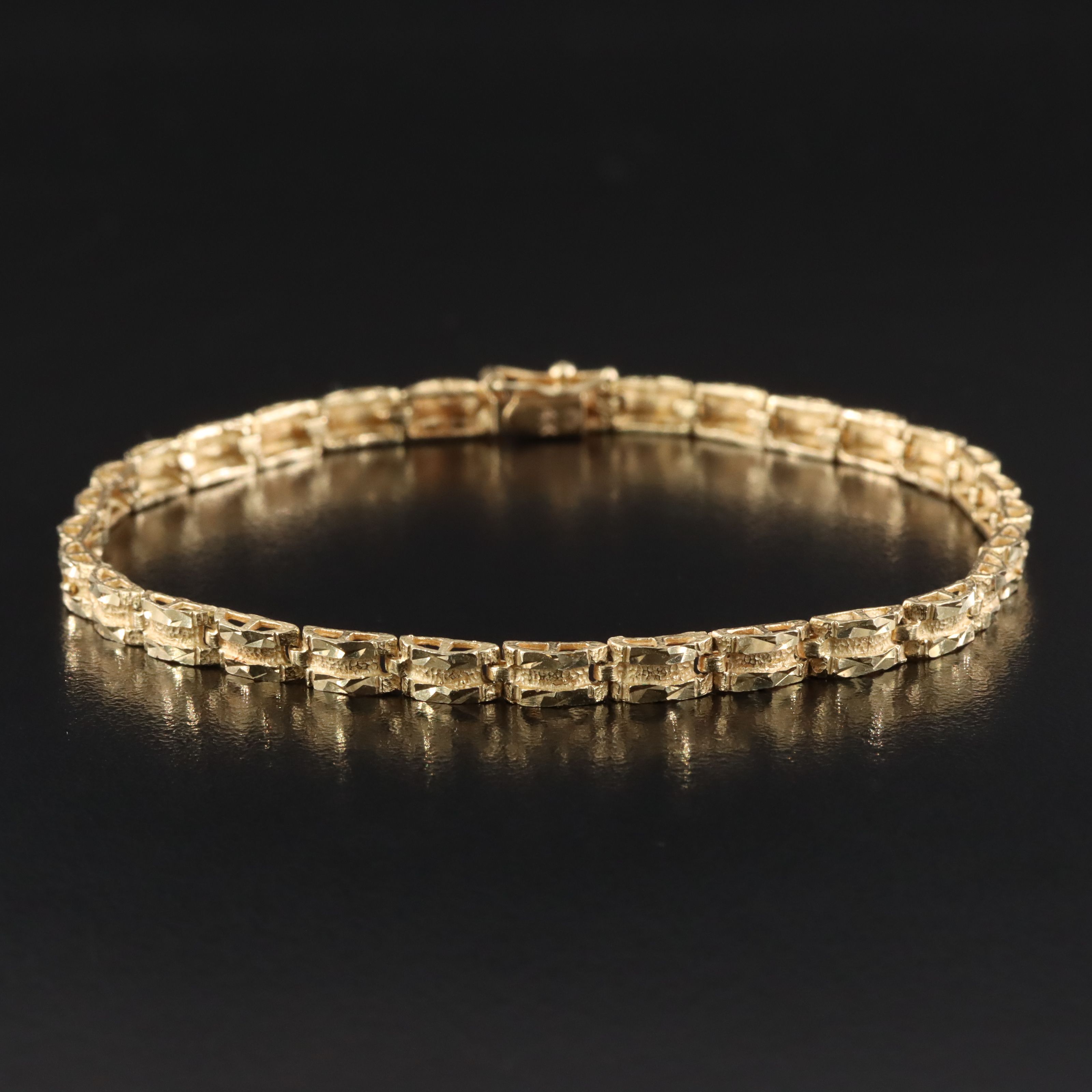 14K Diamond-Cut Style Bracelet