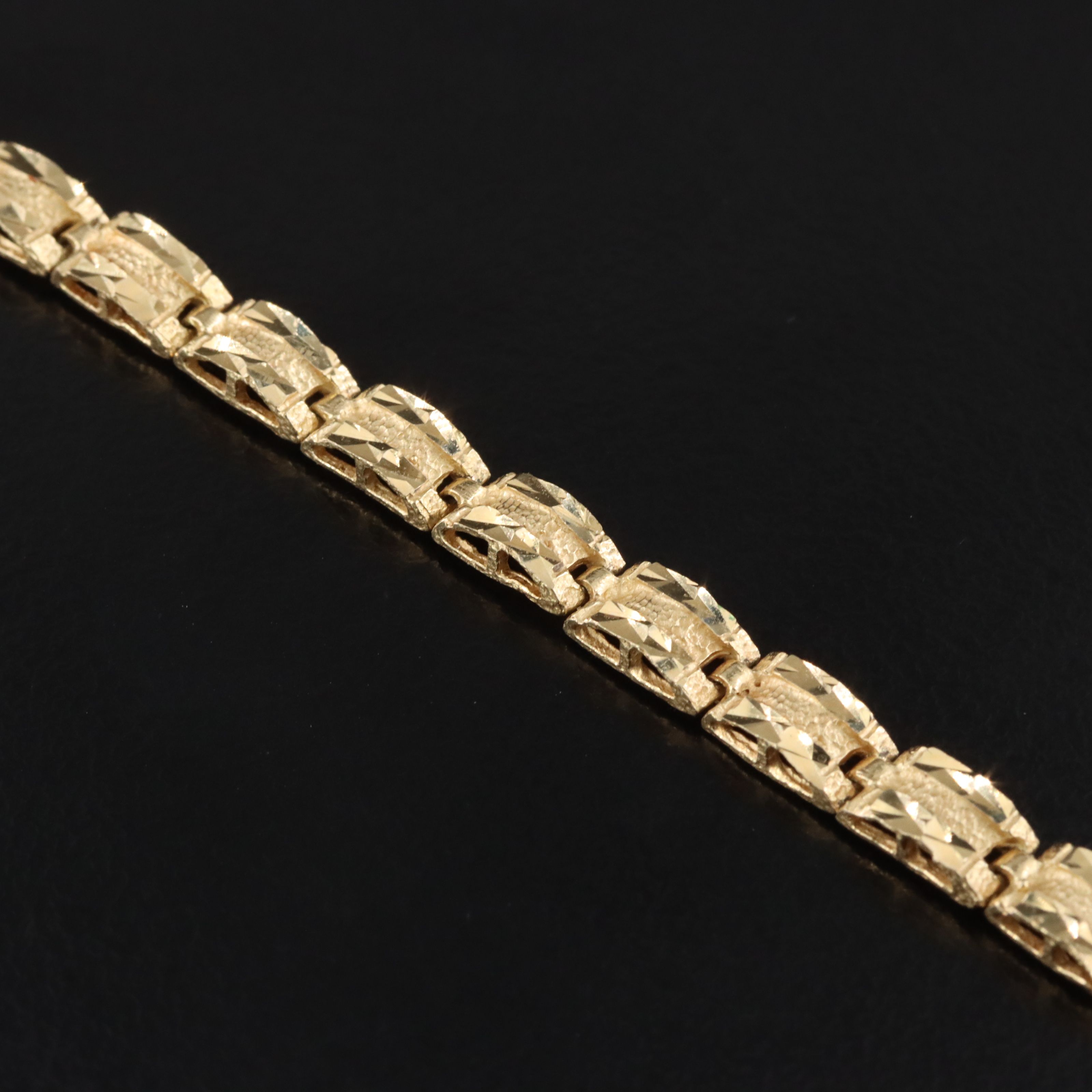 14K Diamond-Cut Style Bracelet