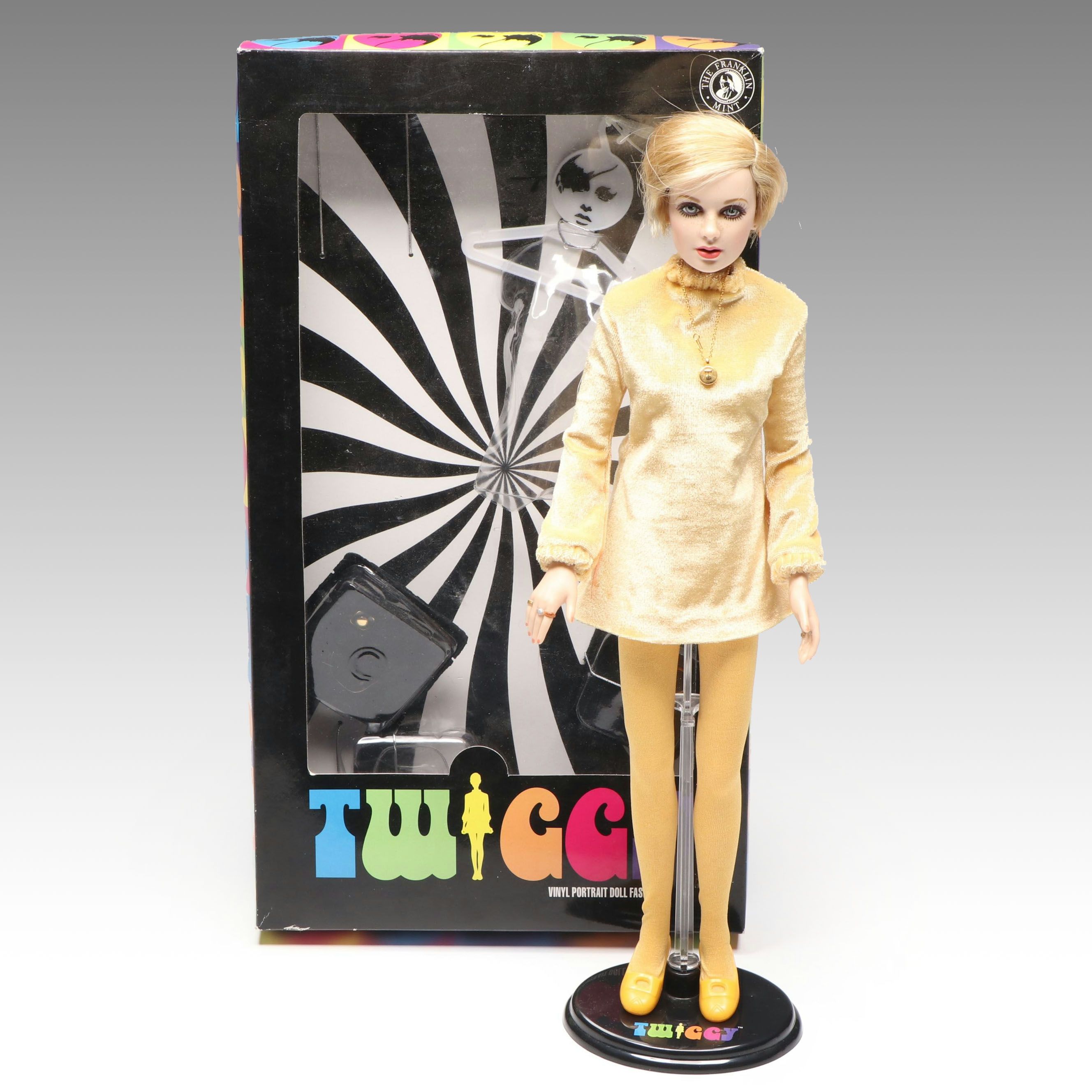The Franklin Mint "Twiggy" Vinyl Portrait Doll, Early 21st Century