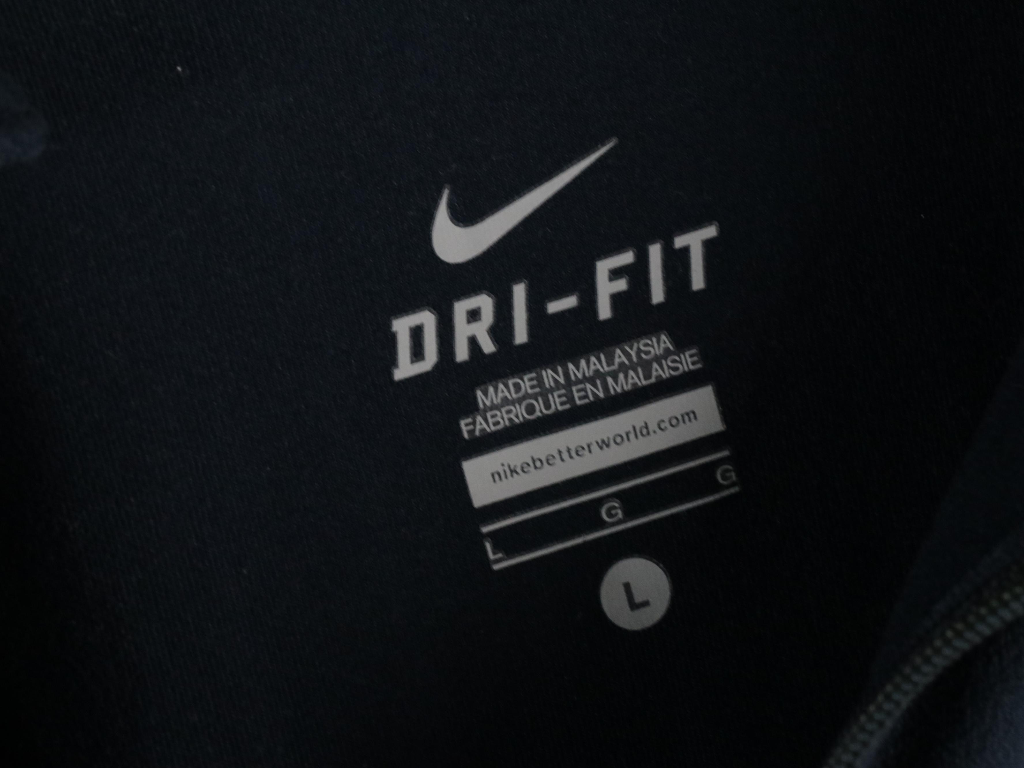 Men's O'Neill Short Wet Suit, Nike Dri-Fit Pullover, Other T-Shirts, Robes, More