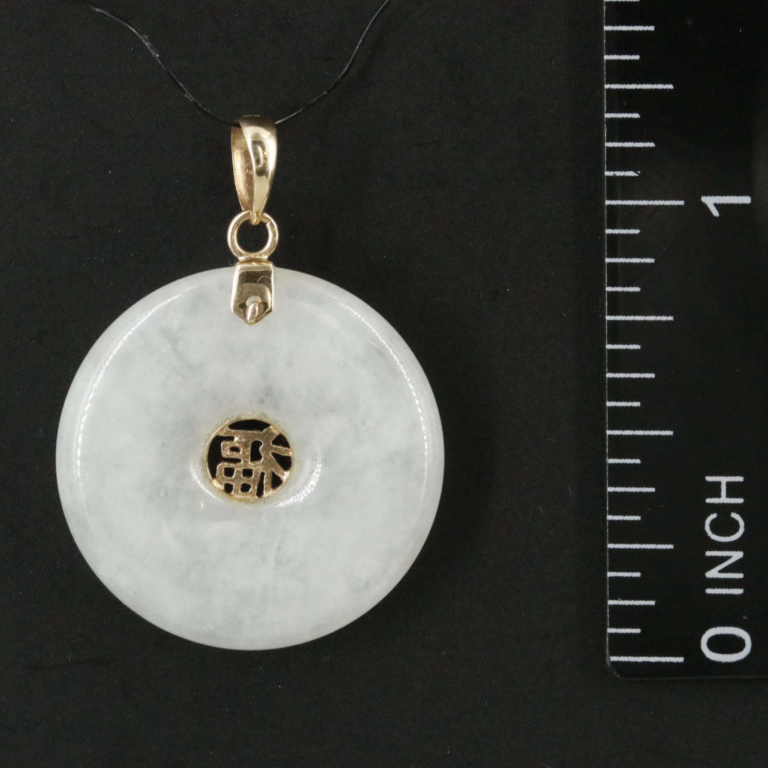 10K Jadeite Pendant